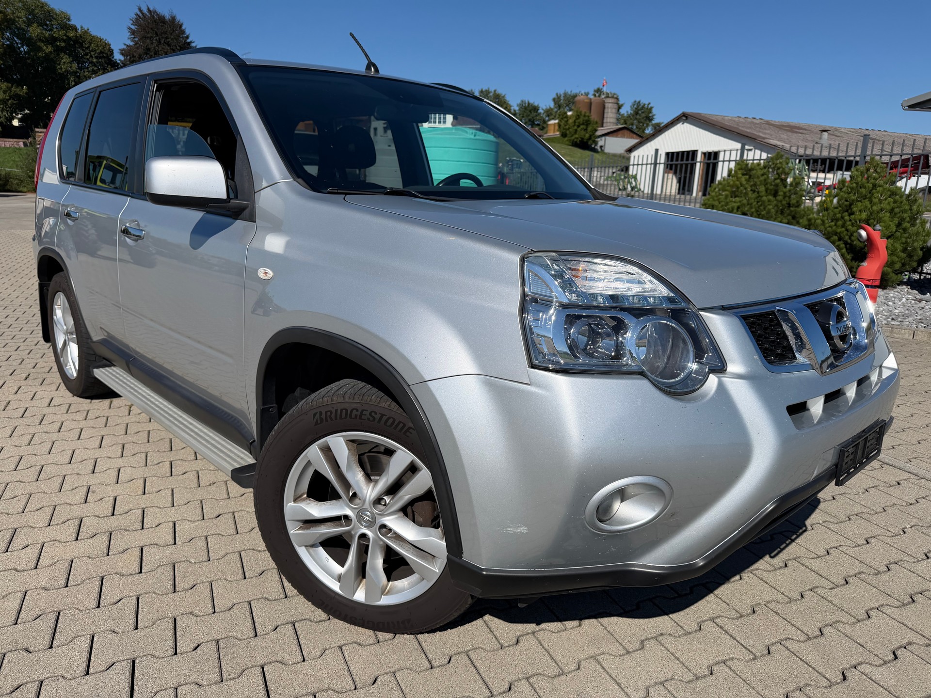 NISSAN X-Trail 2.0 dCi 16V SE Automatic-image-1