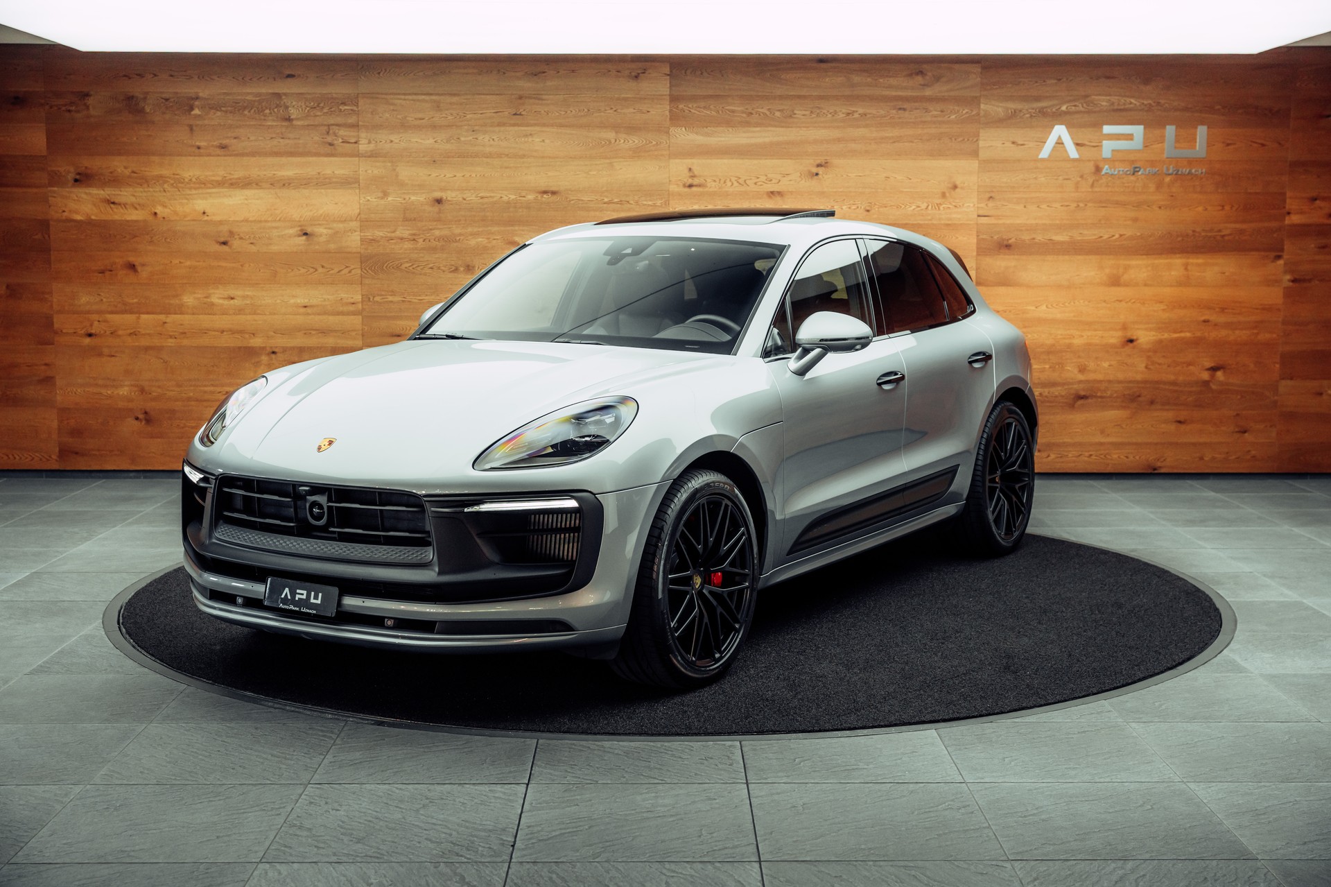 PORSCHE Macan GTS PDK Dolomitsilber-image-3