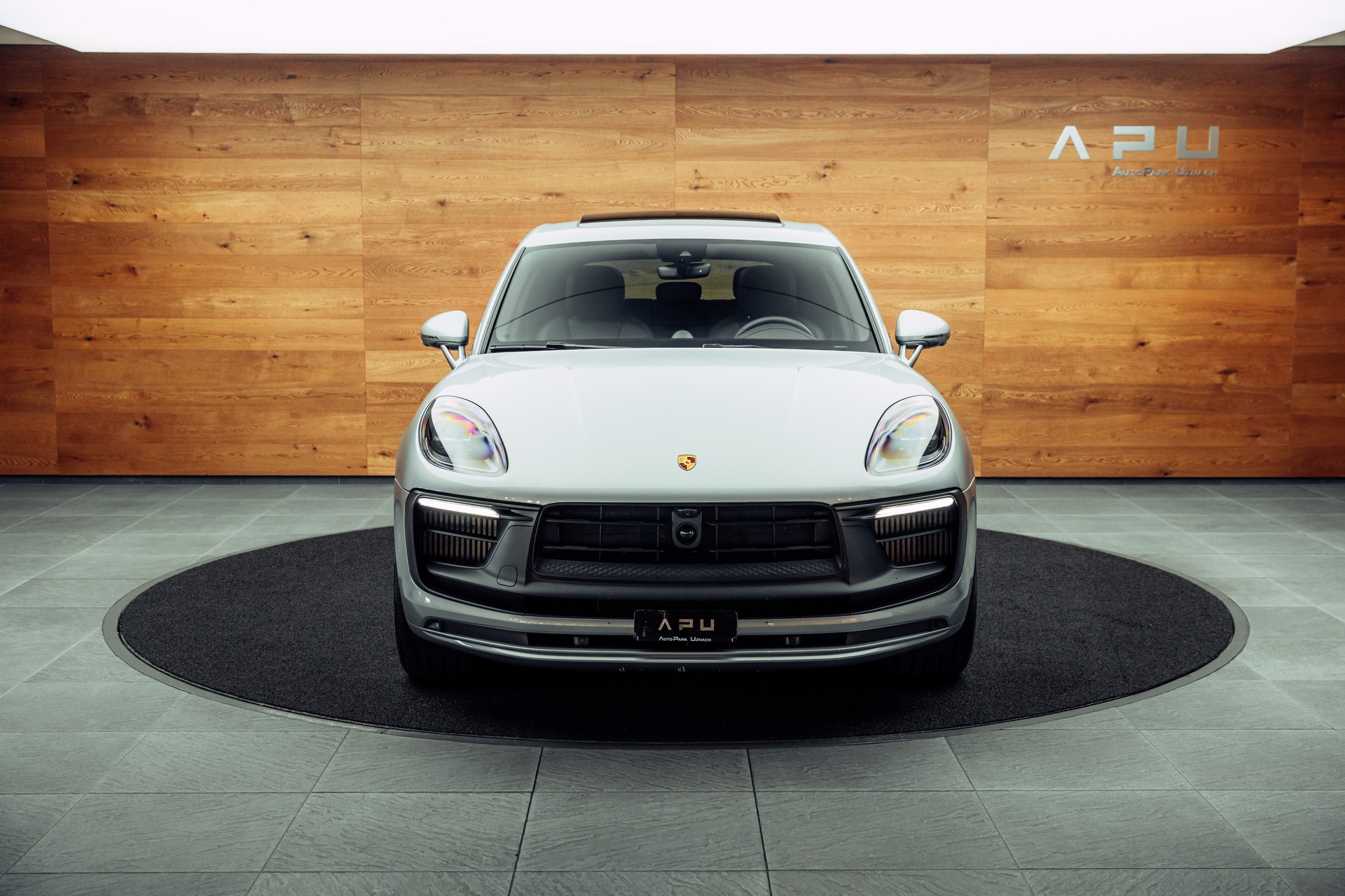 PORSCHE Macan GTS PDK Dolomitsilber-image-17