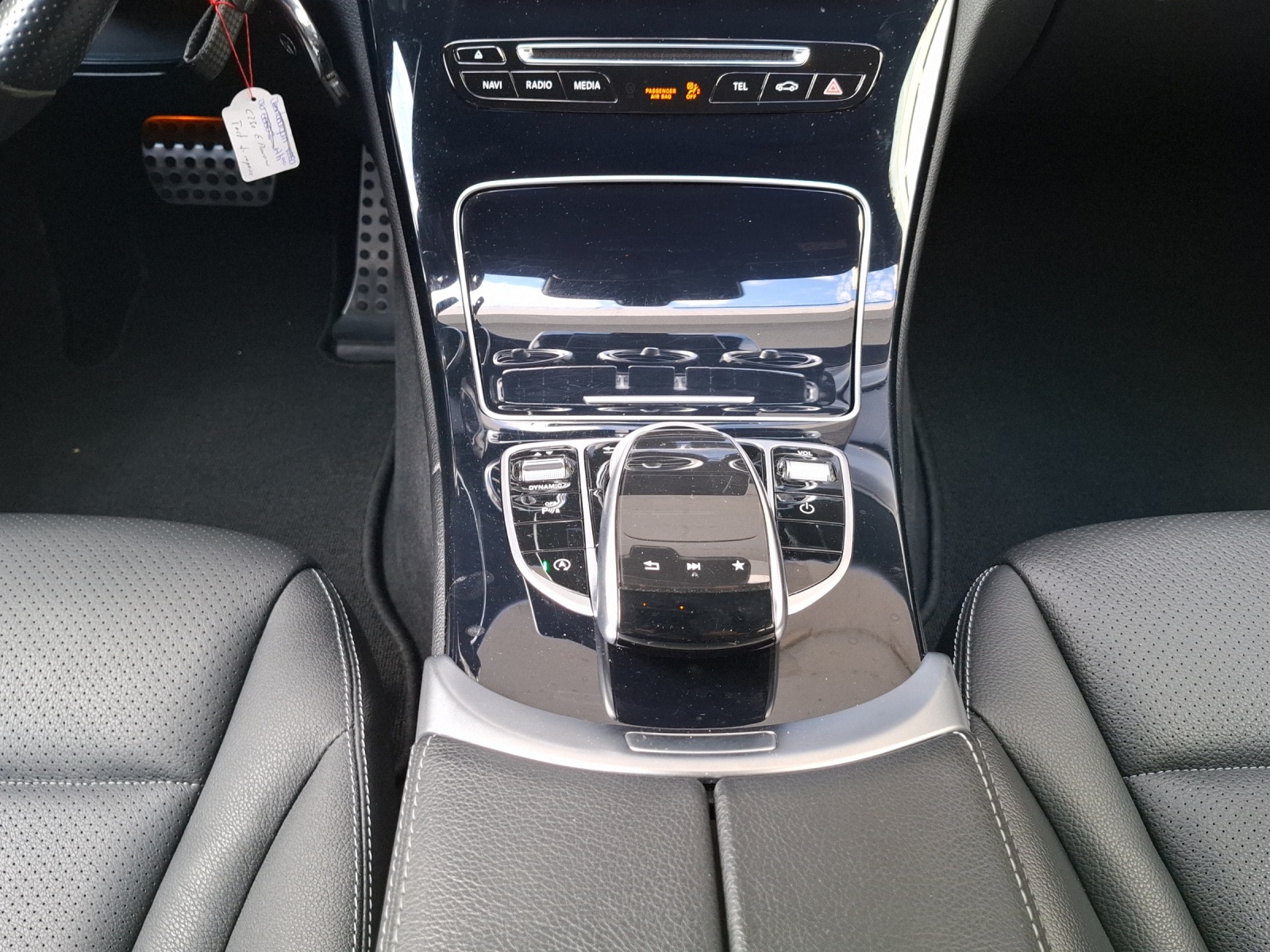 MERCEDES-BENZ C 250 d Swiss Star AMG Line 4Matic 9G-Tronic-image-13