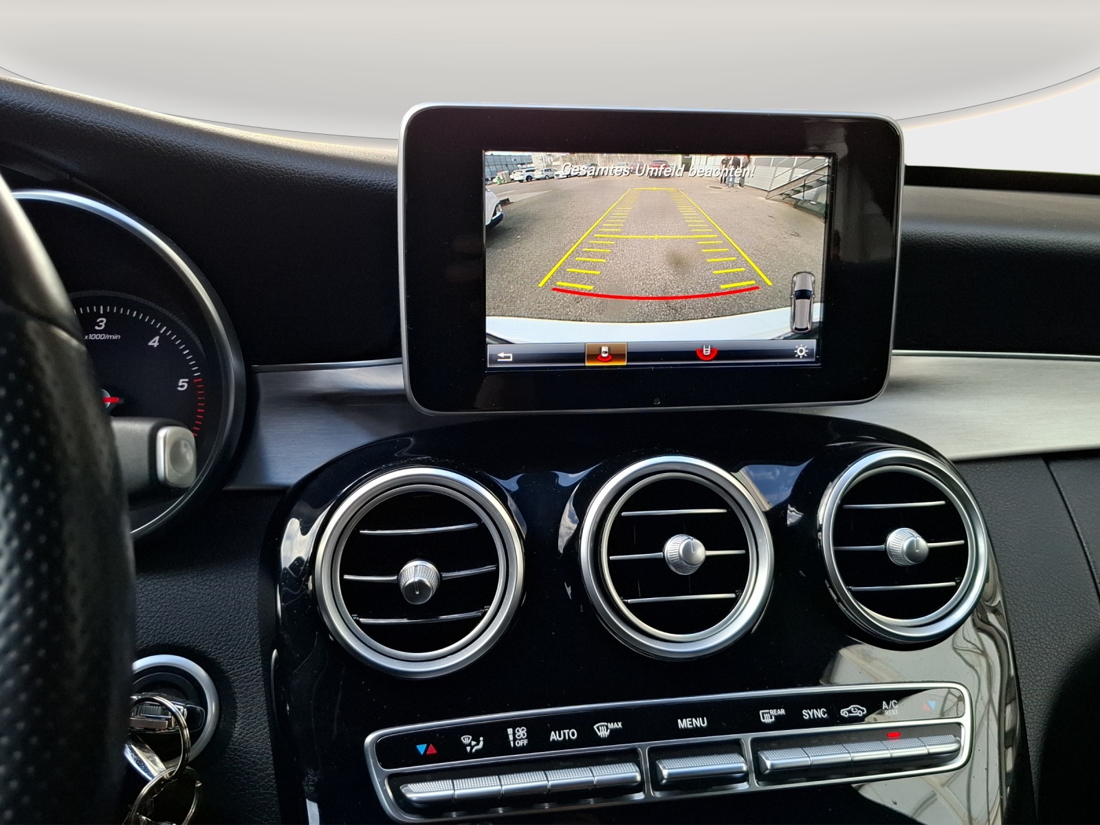 MERCEDES-BENZ C 250 d Swiss Star AMG Line 4Matic 9G-Tronic-image-14
