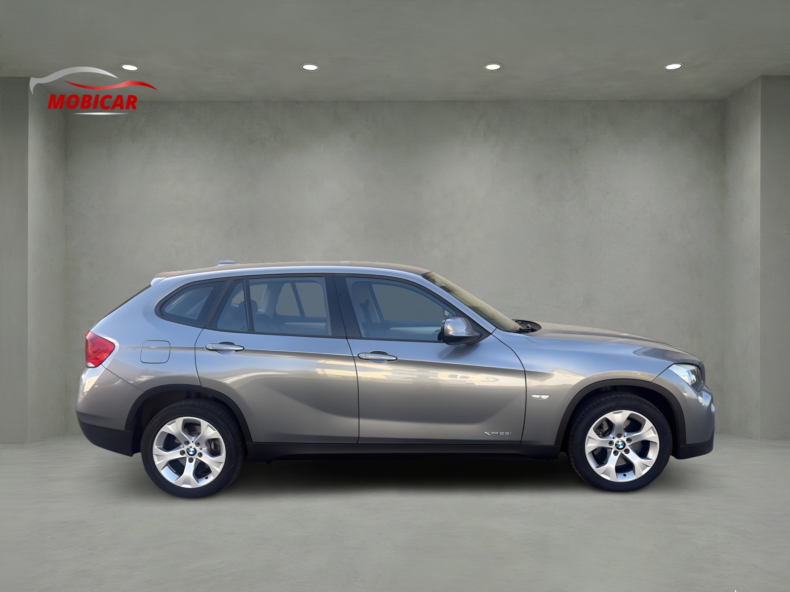 BMW X1 xDrive 25i Steptronic-image-5