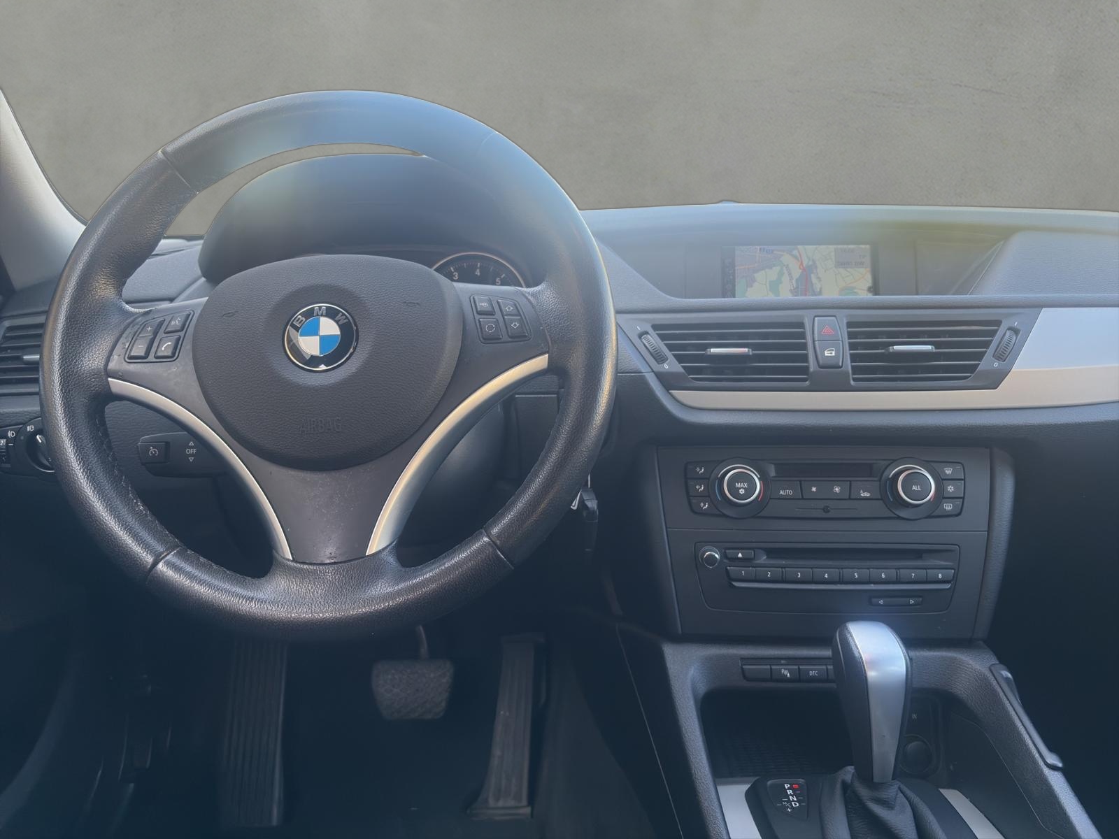 BMW X1 xDrive 25i Steptronic-image-11