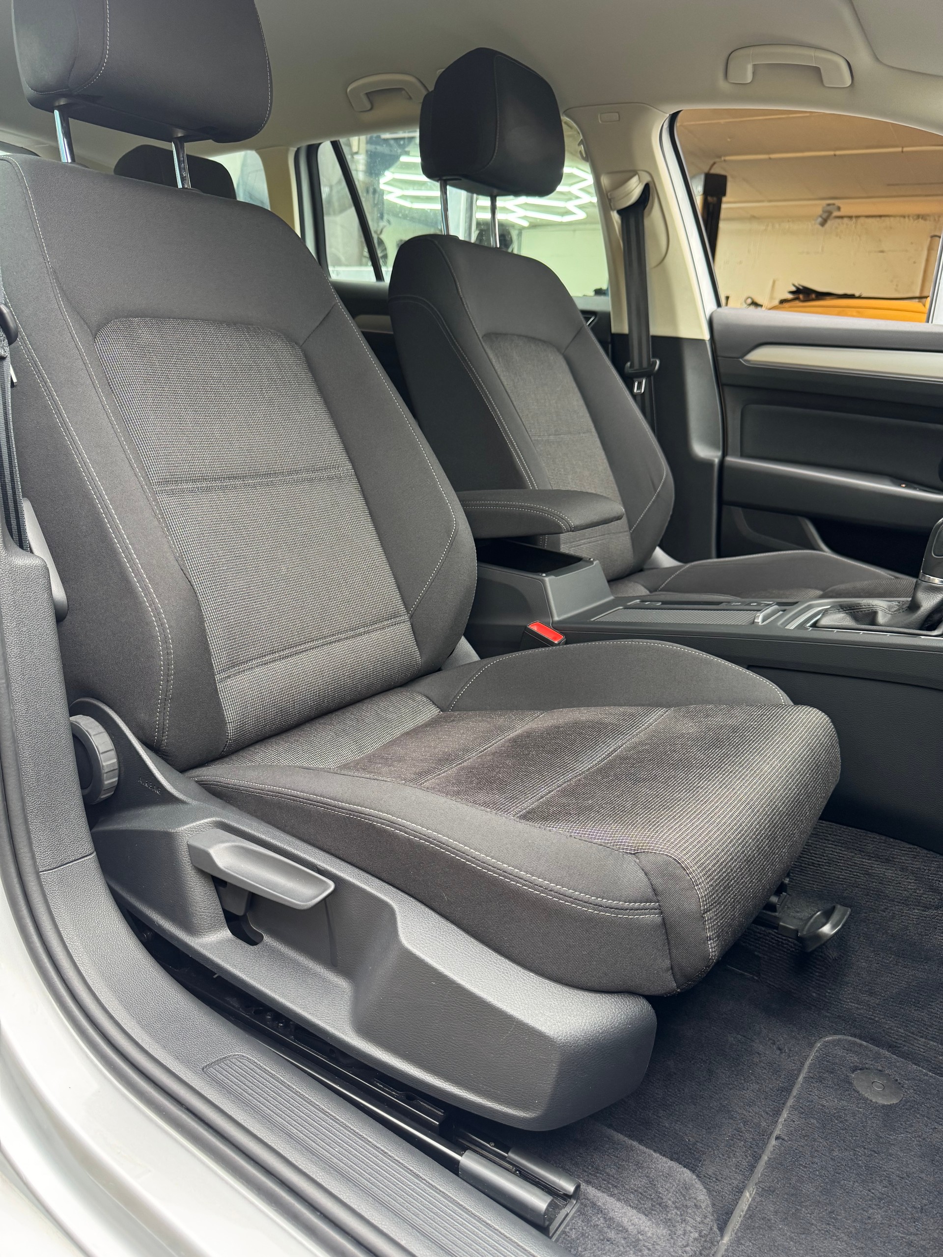 VW PASSAT 2.0 TDI *FRISCH AB MFK*APPLE CAR-PLAY*-image-10