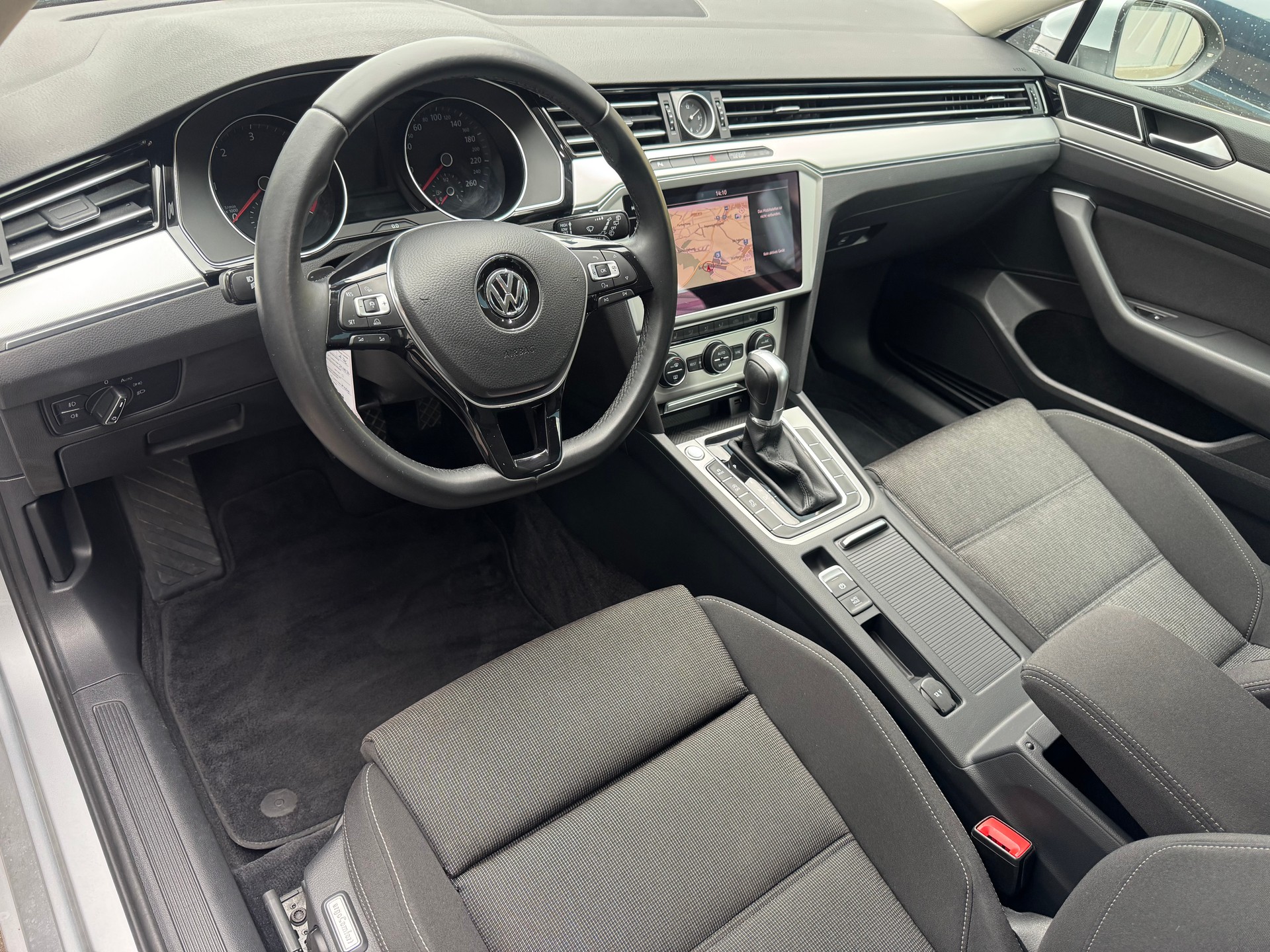 VW PASSAT 2.0 TDI *FRISCH AB MFK*APPLE CAR-PLAY*-image-6