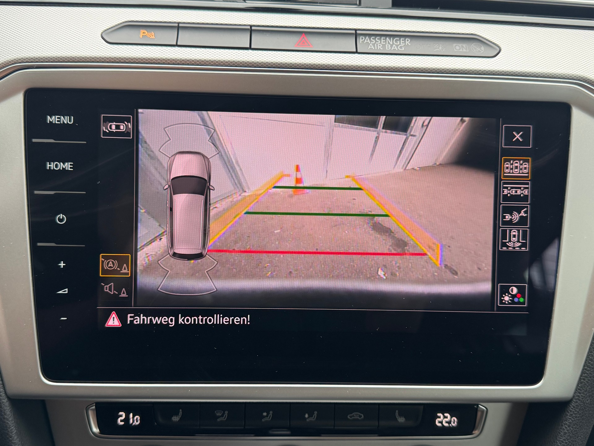 VW PASSAT 2.0 TDI *FRISCH AB MFK*APPLE CAR-PLAY*-image-9