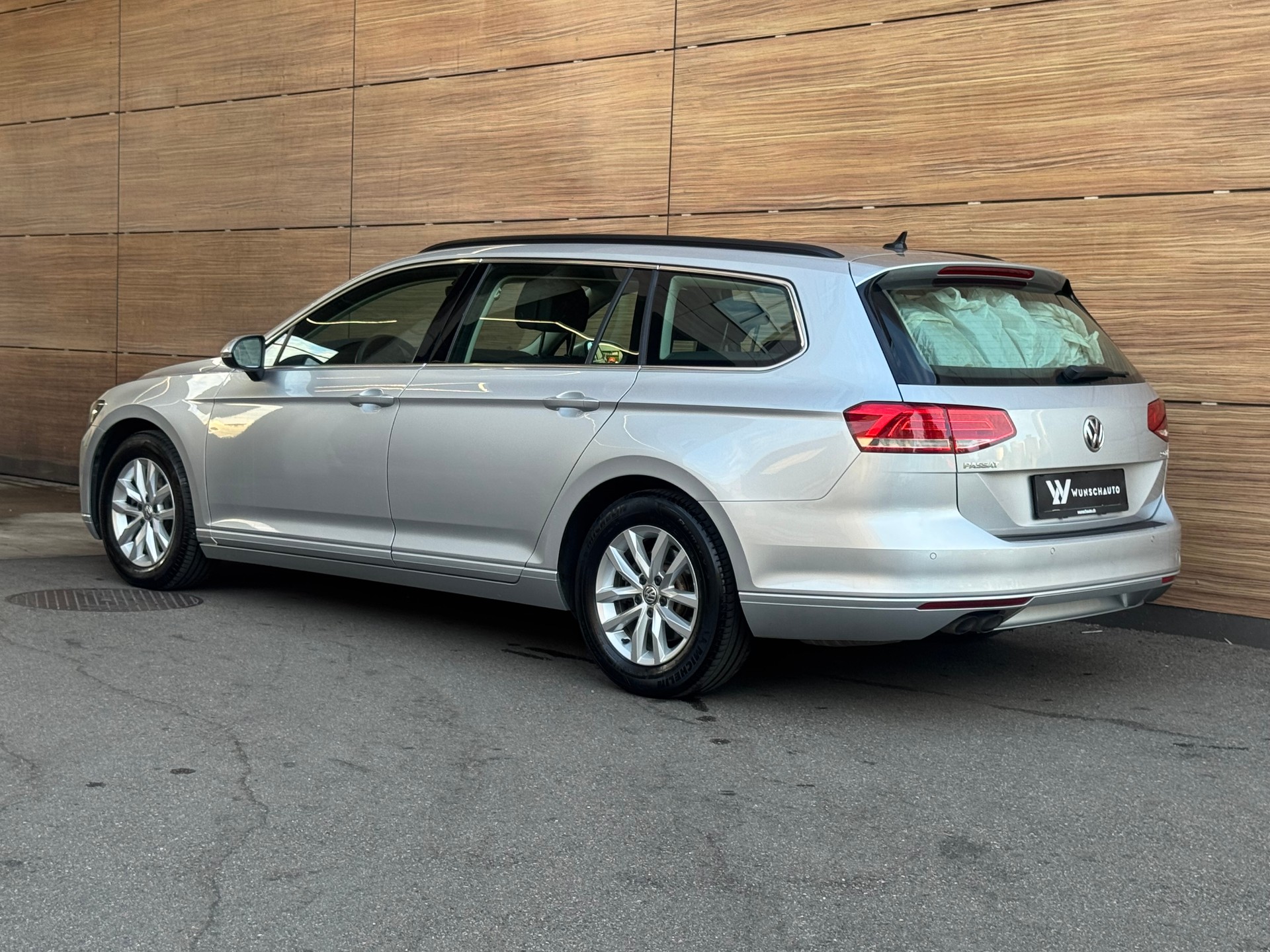 VW PASSAT 2.0 TDI *FRISCH AB MFK*APPLE CAR-PLAY*-image-4