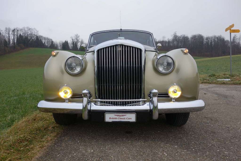 BENTLEY S2-image-3