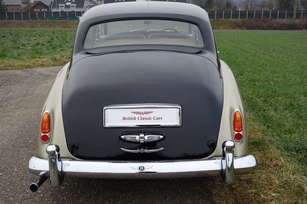BENTLEY S2-image-4