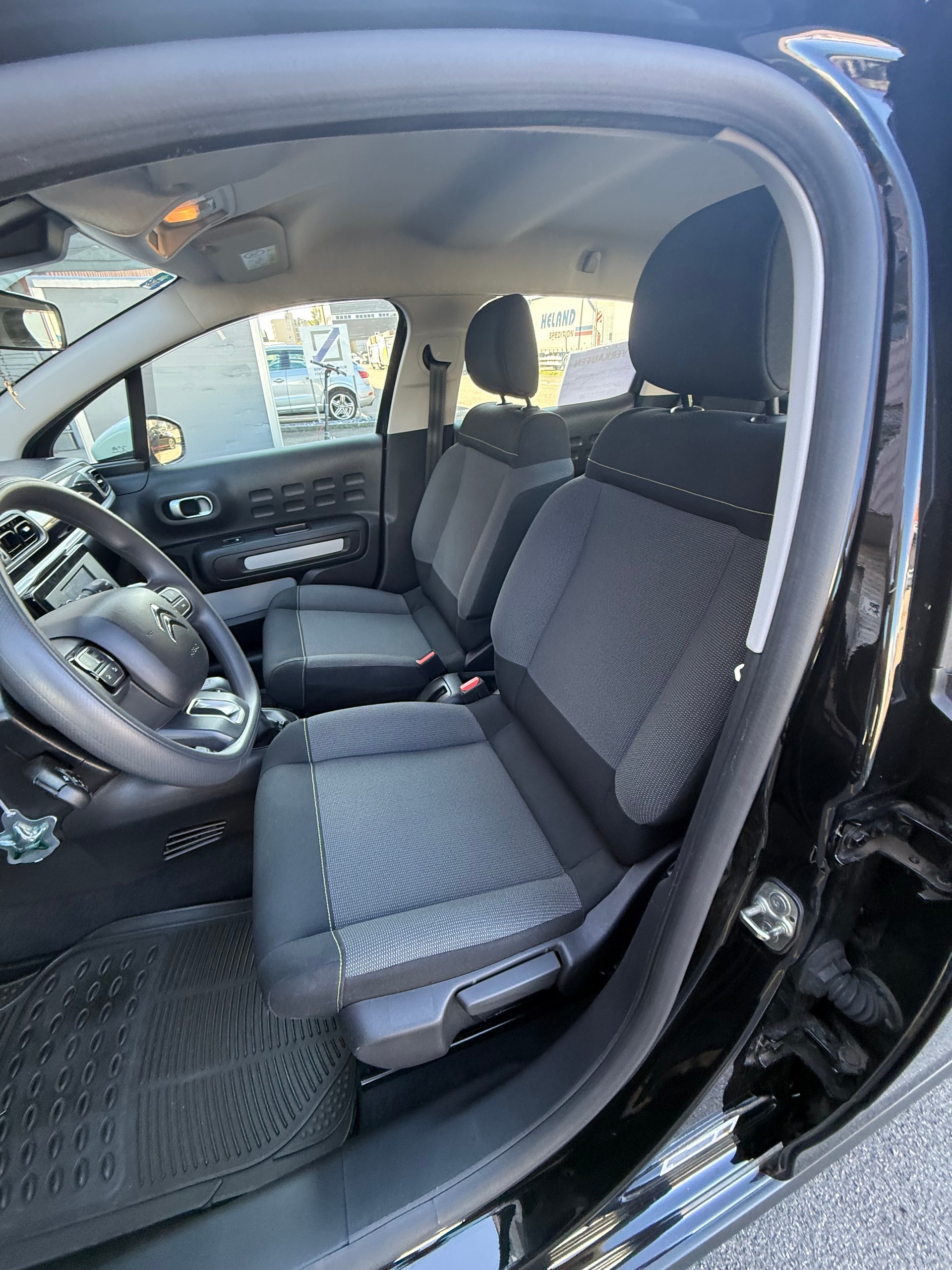 CITROEN C3 1.2i PureTech Feel Pack-image-6