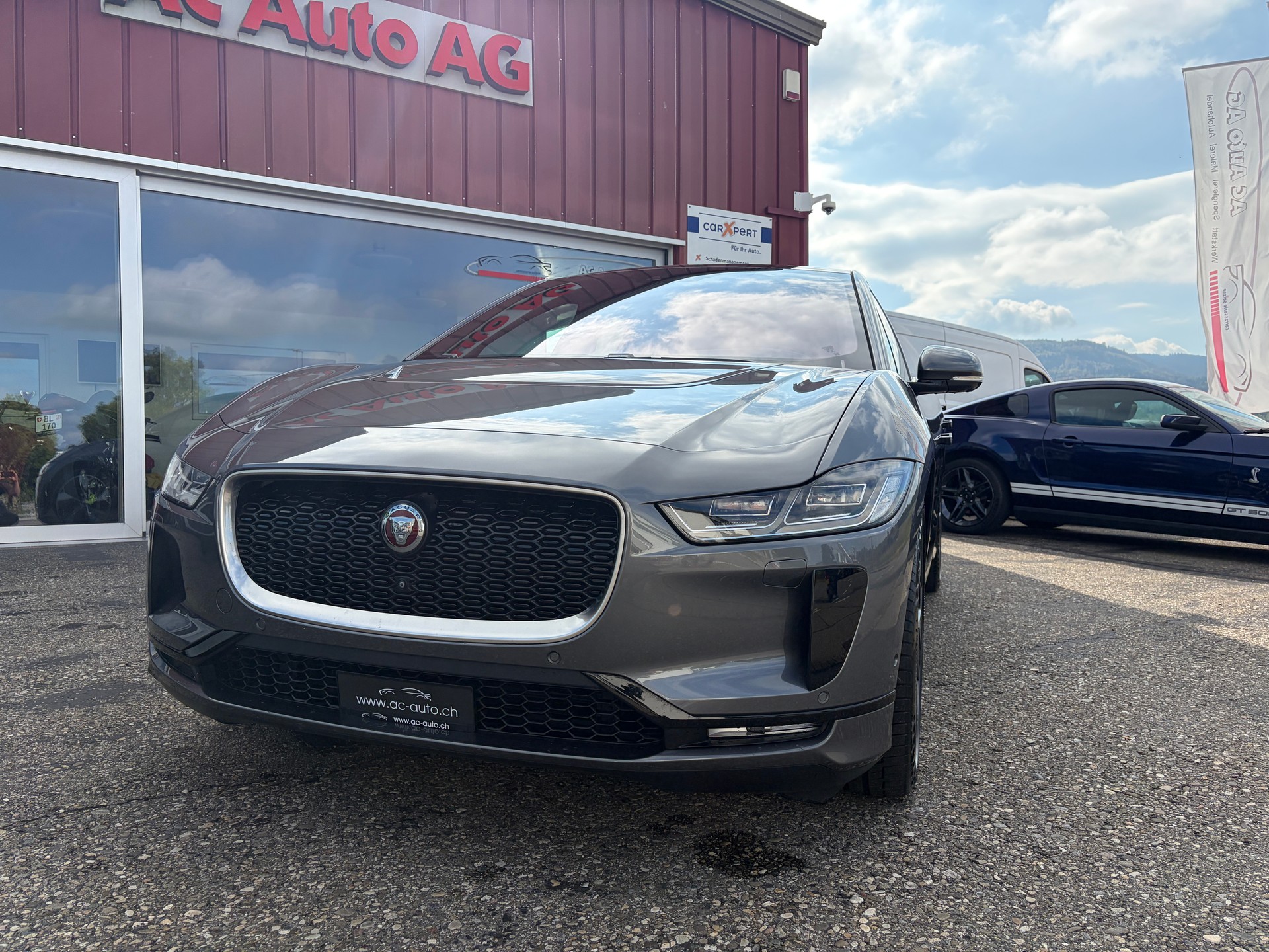 JAGUAR I-Pace EV400 First Edition AWD-image-1