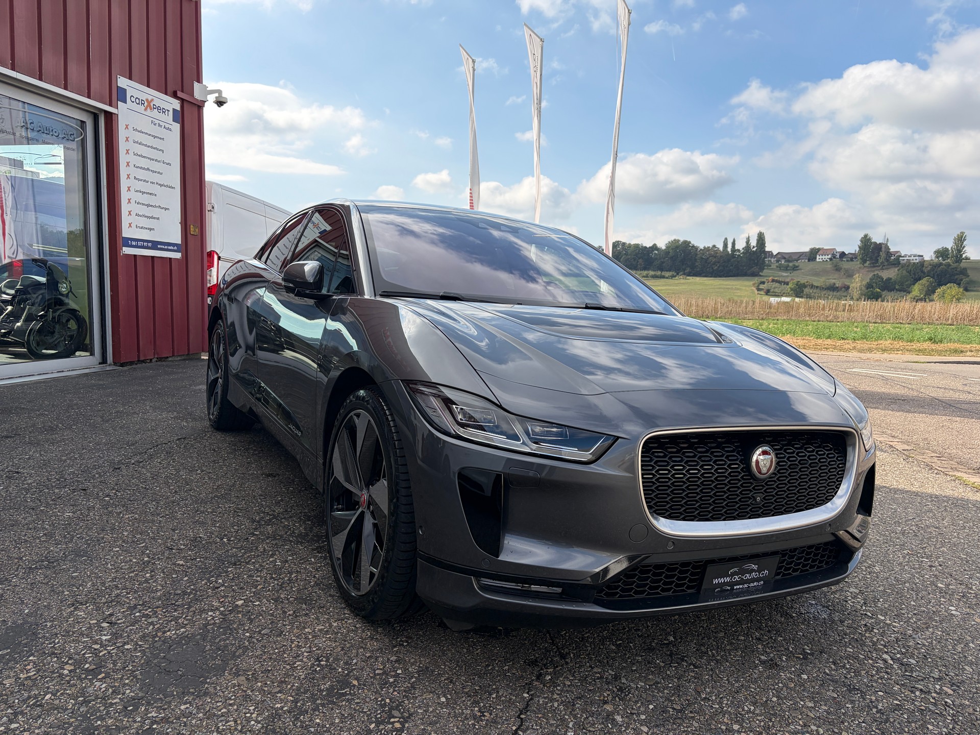 JAGUAR I-Pace EV400 First Edition AWD-image-7