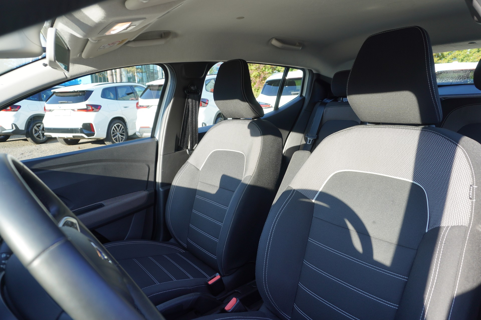 DACIA Sandero TCe 90 Comfort CVT-image-10