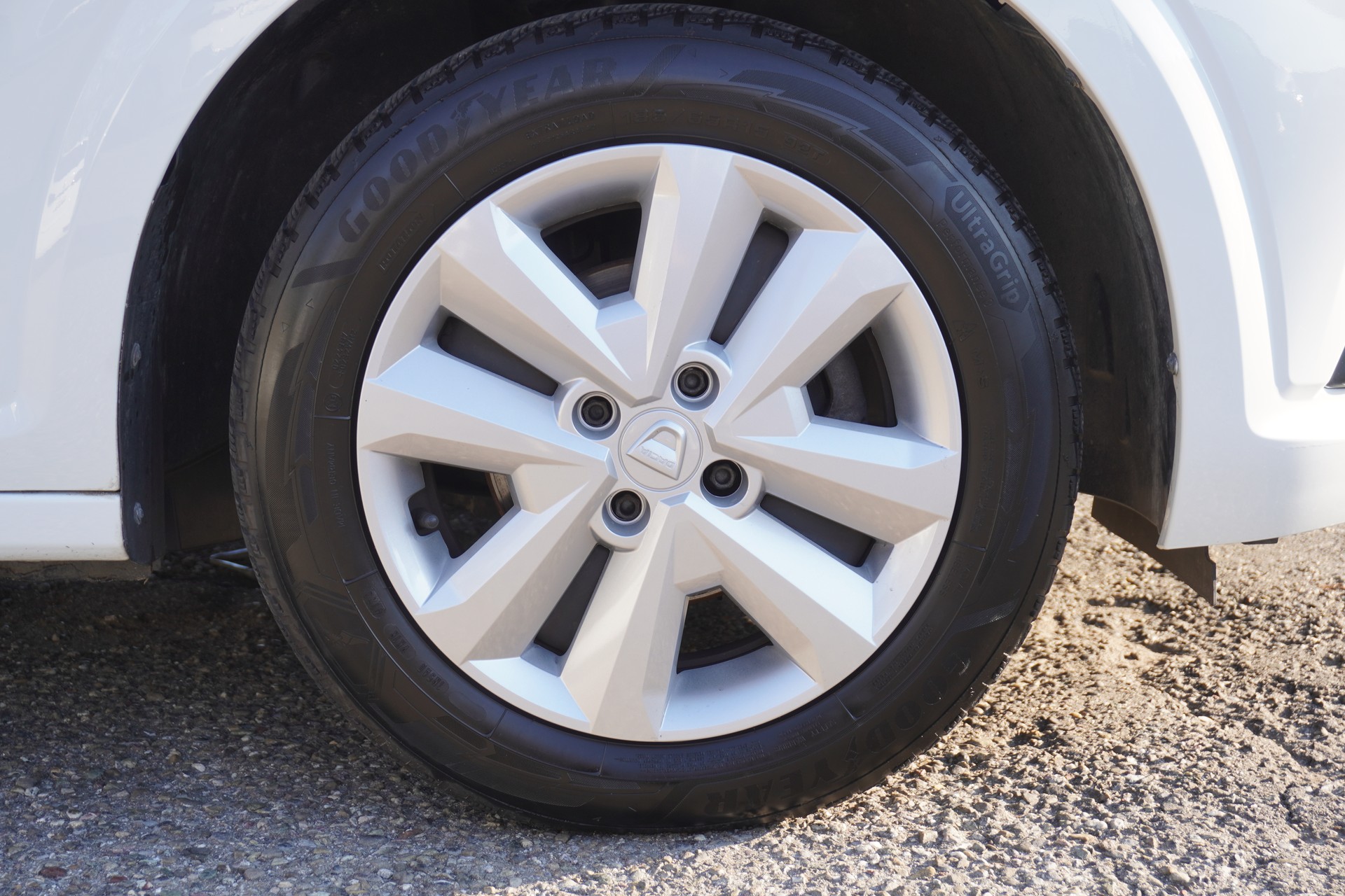 DACIA Sandero TCe 90 Comfort CVT-image-8