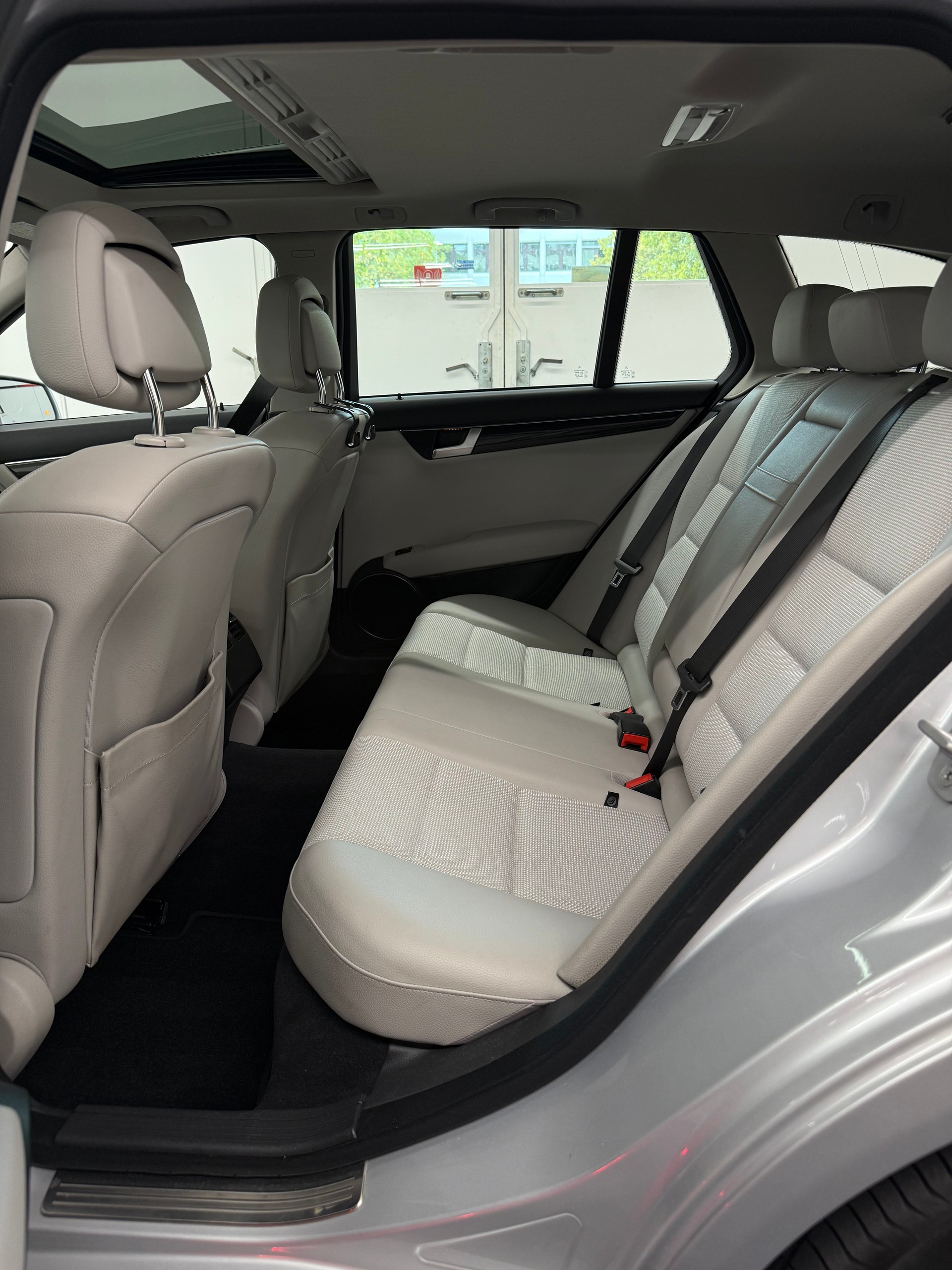 MERCEDES-BENZ C 350 CDI Avantgarde AMG Line 7G-Tronic-image-14