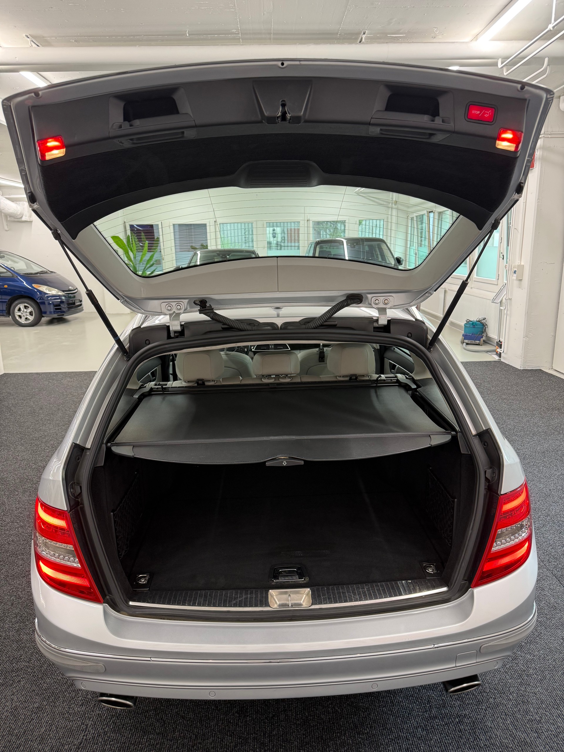 MERCEDES-BENZ C 350 CDI Avantgarde AMG Line 7G-Tronic-image-4