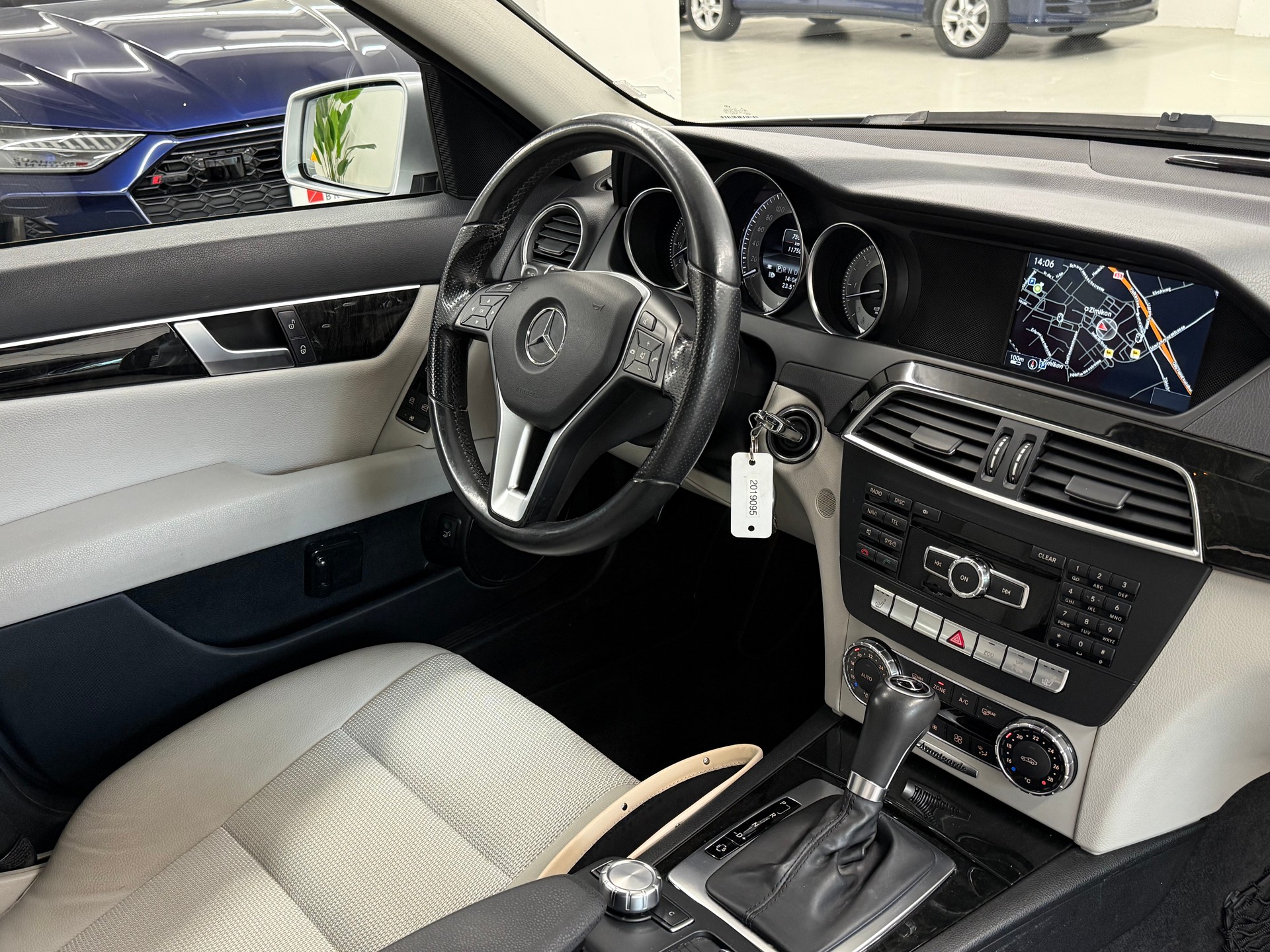 MERCEDES-BENZ C 350 CDI Avantgarde AMG Line 7G-Tronic-image-21