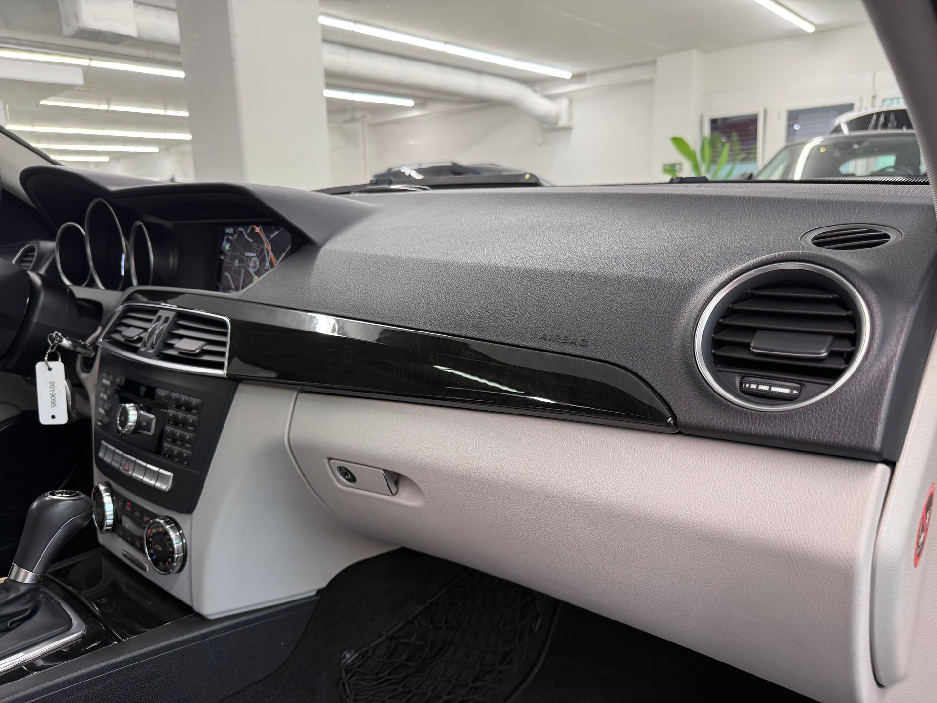 MERCEDES-BENZ C 350 CDI Avantgarde AMG Line 7G-Tronic-image-22