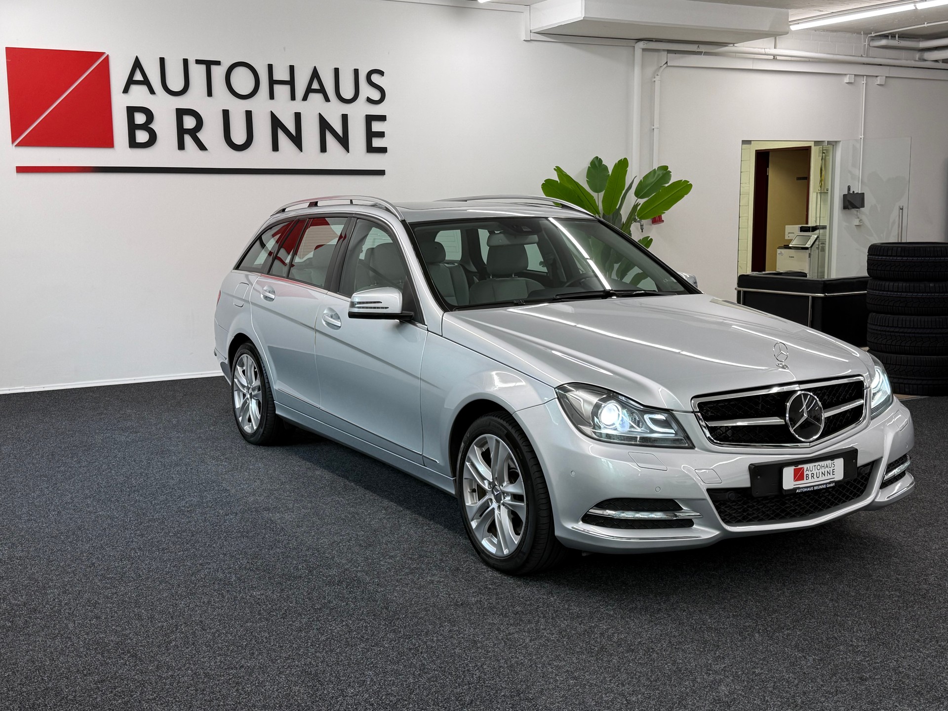 MERCEDES-BENZ C 350 CDI Avantgarde AMG Line 7G-Tronic-image-2