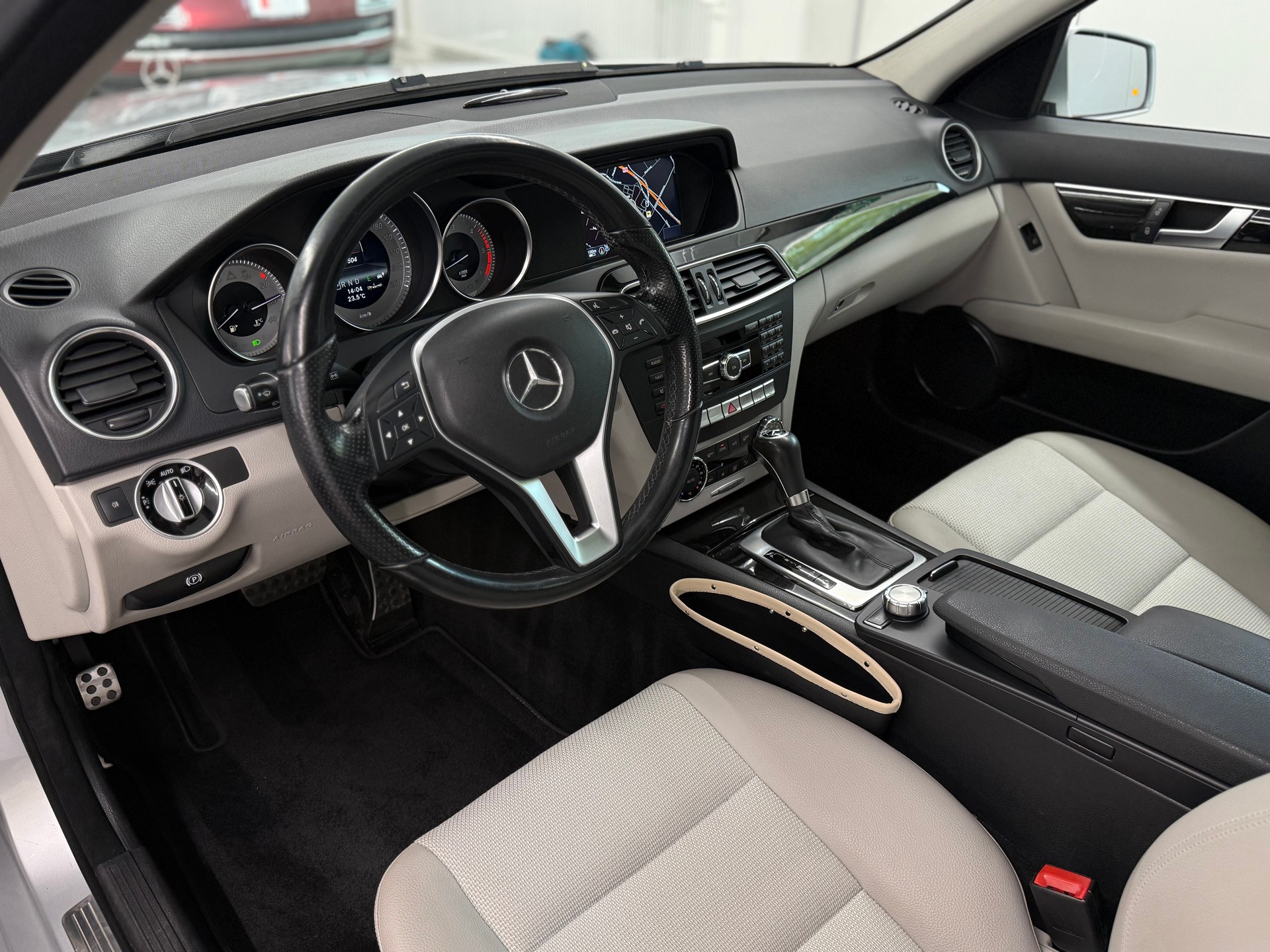 MERCEDES-BENZ C 350 CDI Avantgarde AMG Line 7G-Tronic-image-12