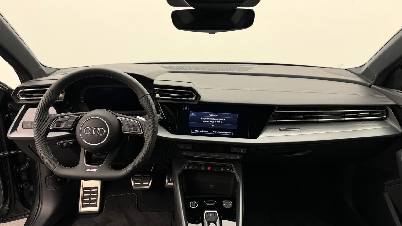 AUDI A3 Sportback 35 TFSI S line S-tronic-image-5
