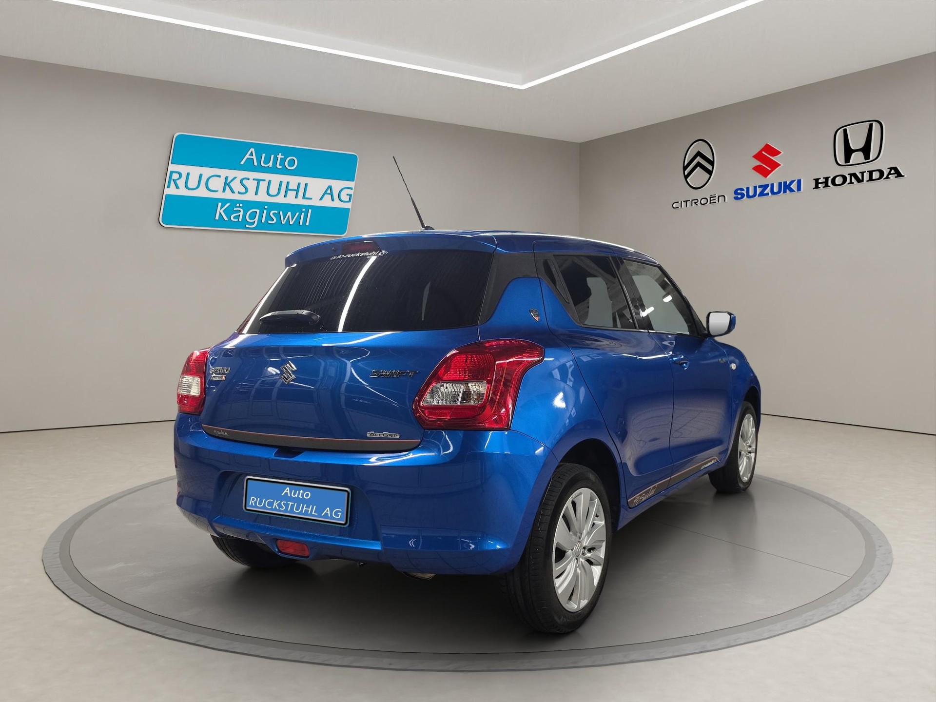 SUZUKI Swift 1.2 Piz Sulai 4x4-image-3