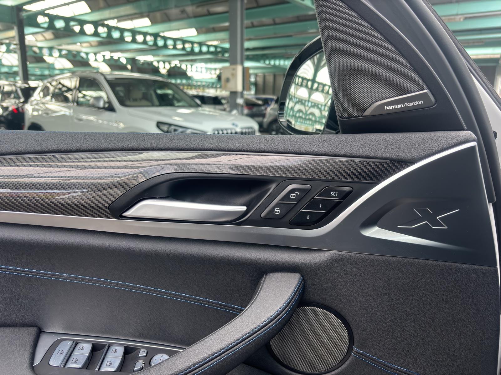 BMW X3 20d xDrive paddles-image-18