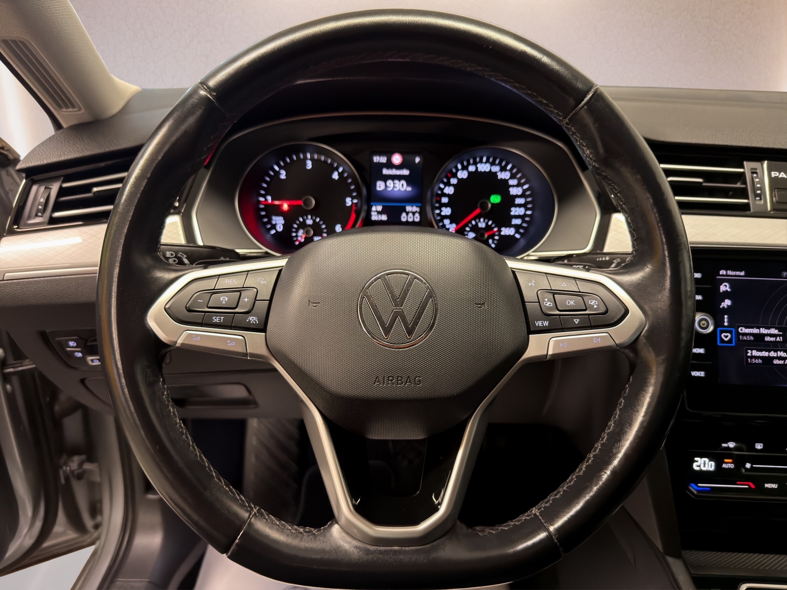 VW Passat Variant 2.0 TDI Business DSG-image-9