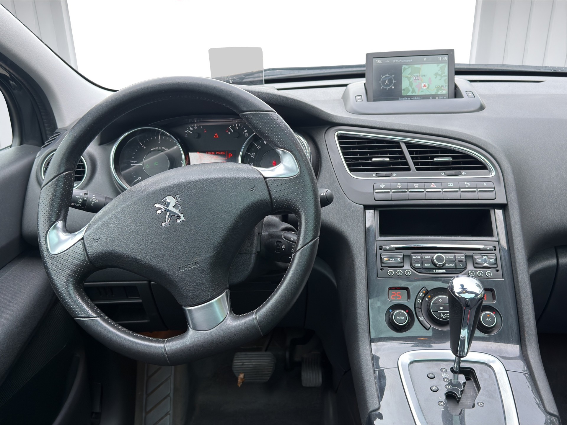 PEUGEOT 5008 1.6 BlueHDi Sensation Tiptronic-image-7