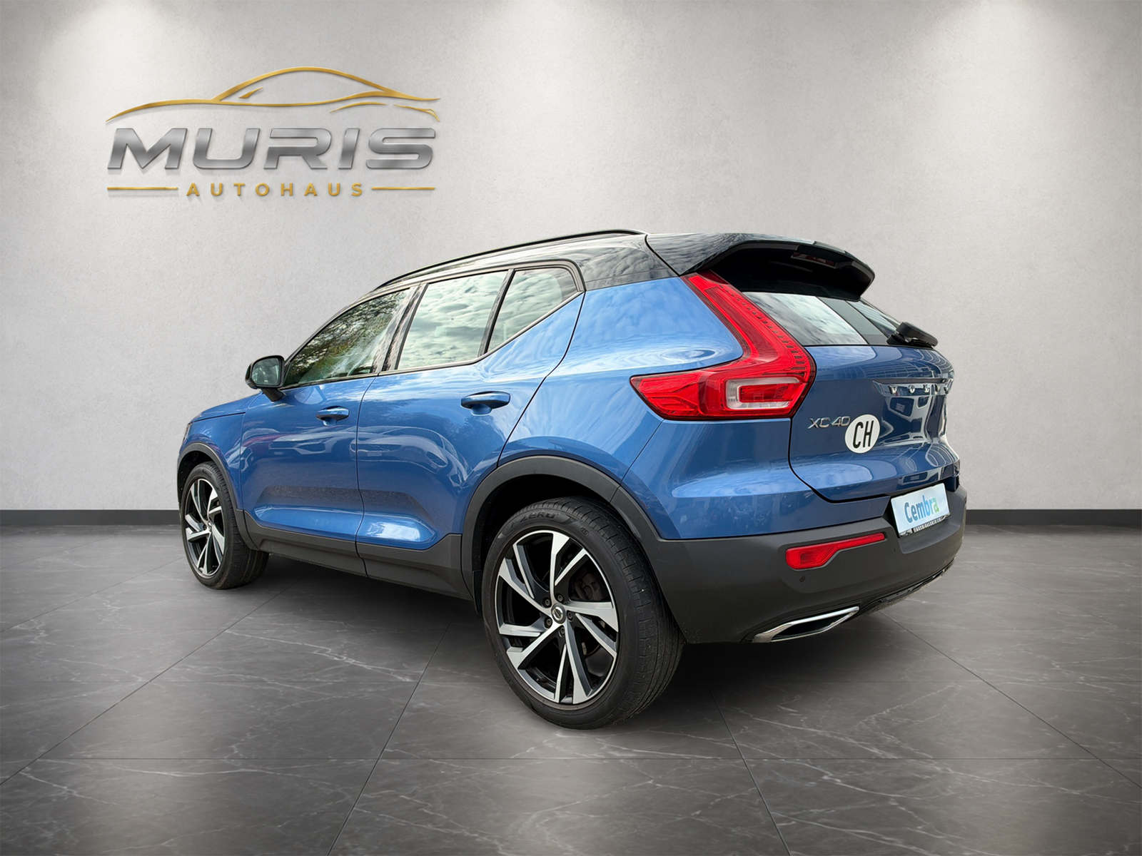 VOLVO XC40 T4 AWD R-Design Geartronic | Panorama | 360-Grad-Kamera | Harman/Kardon Soundsystem | Allrad | 2-Zonen-Klimaautomatik-image-2