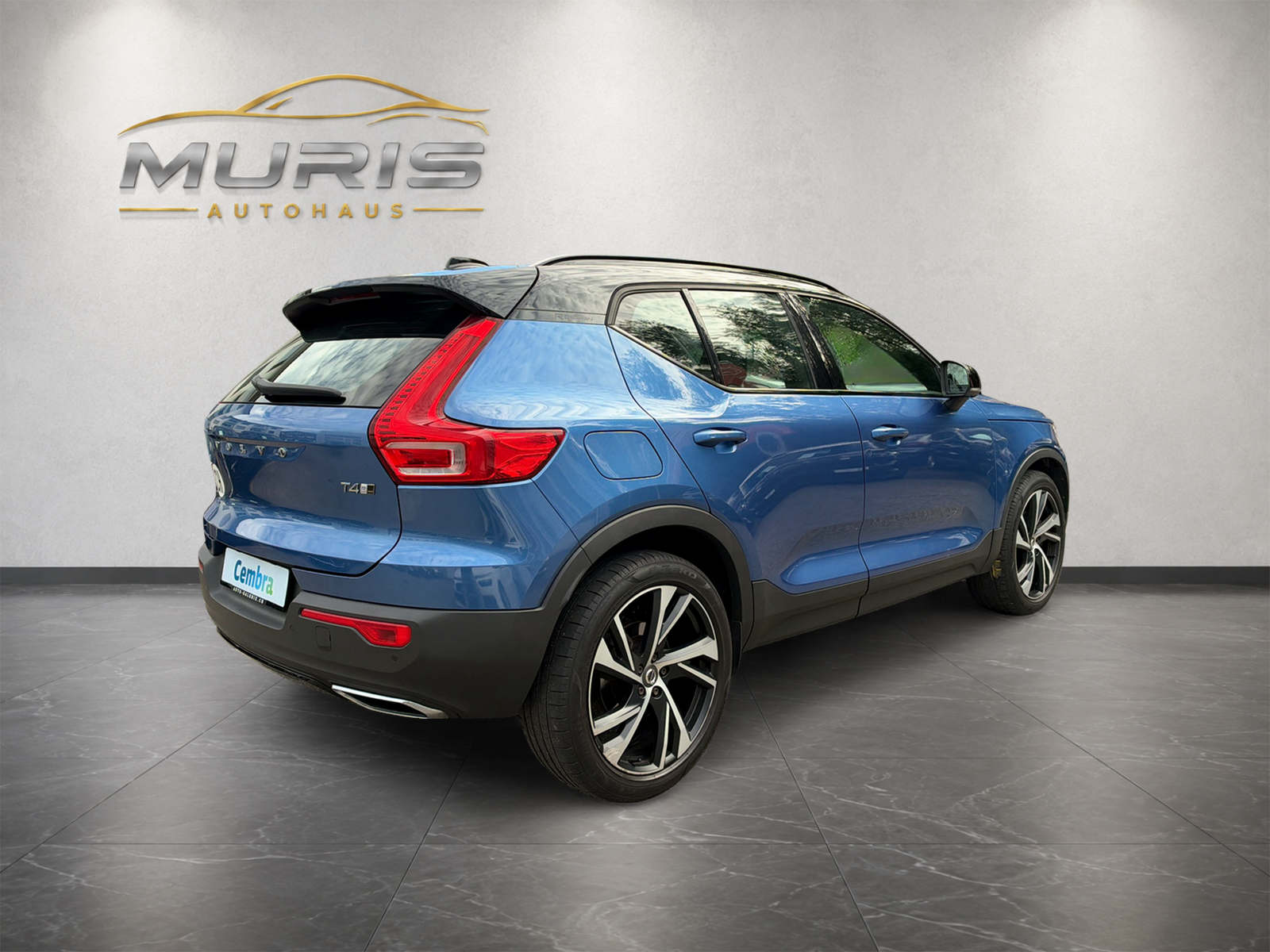 VOLVO XC40 T4 AWD R-Design Geartronic | Panorama | 360-Grad-Kamera | Harman/Kardon Soundsystem | Allrad | 2-Zonen-Klimaautomatik-image-4