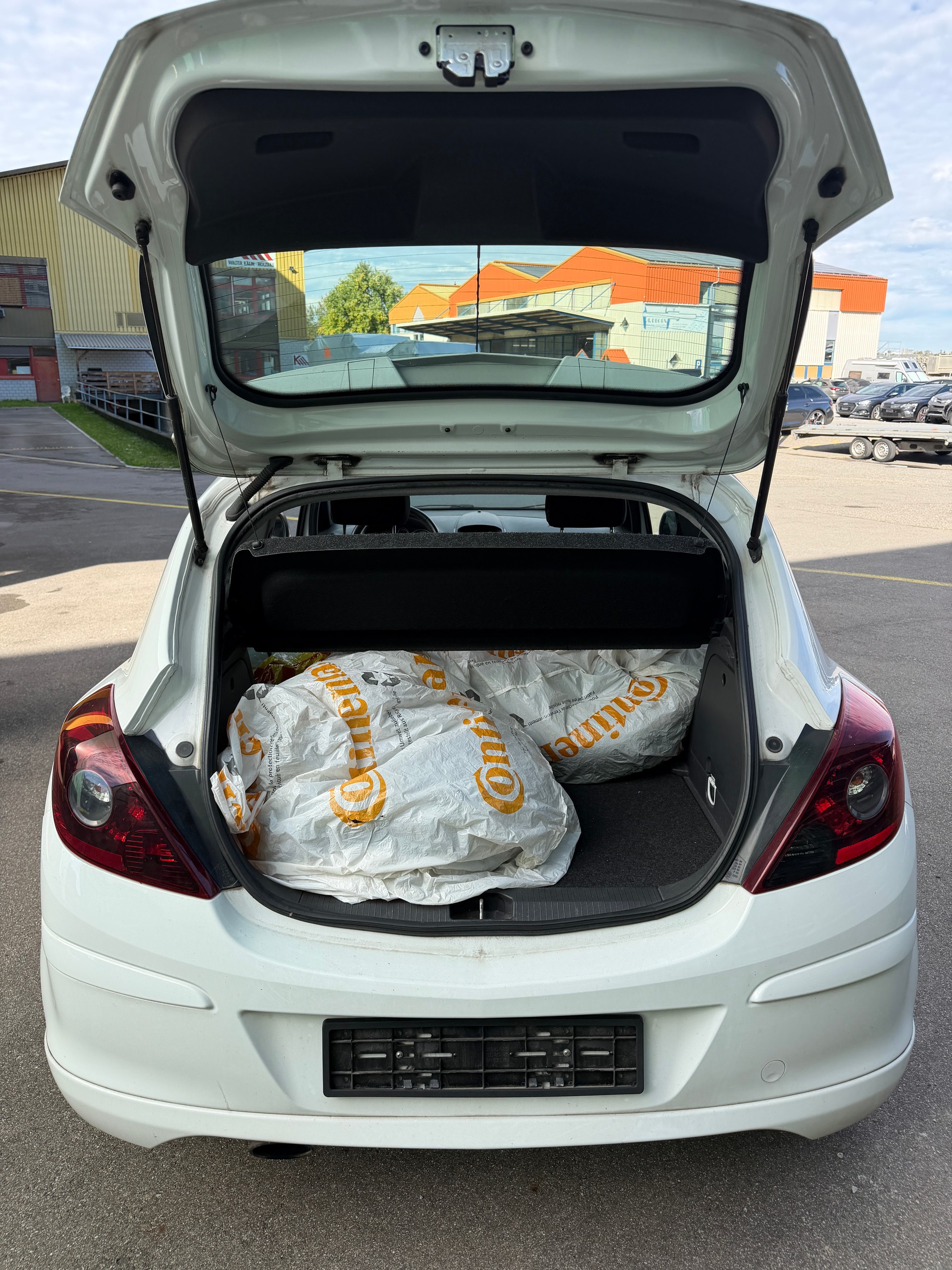 OPEL Corsa 1.4 TP Color Edition-image-15
