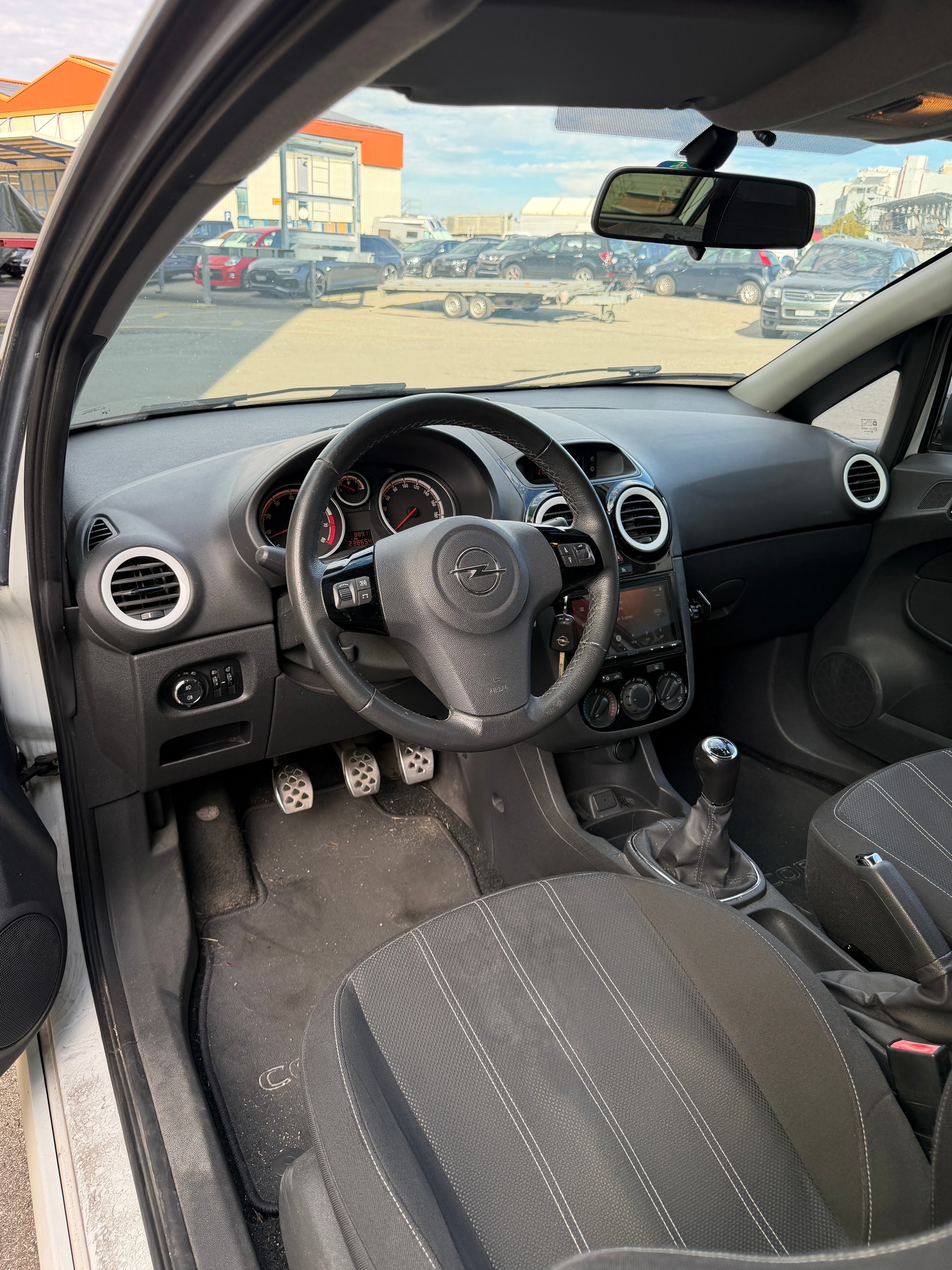 OPEL Corsa 1.4 TP Color Edition-image-9