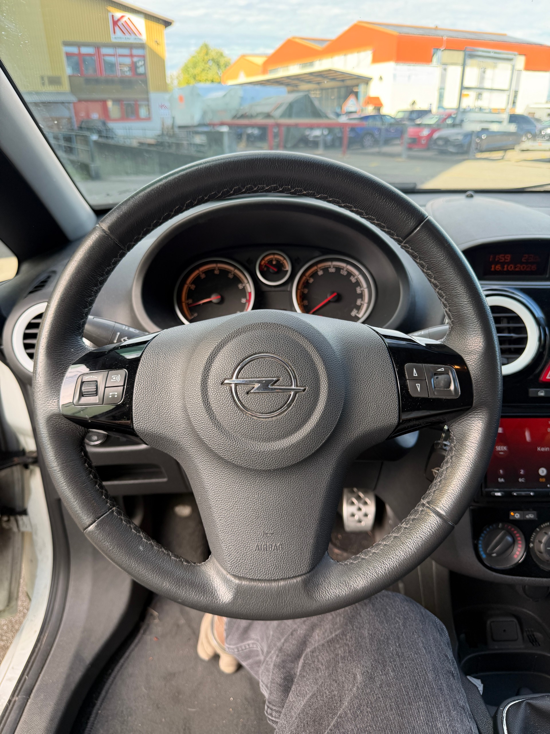 OPEL Corsa 1.4 TP Color Edition-image-11