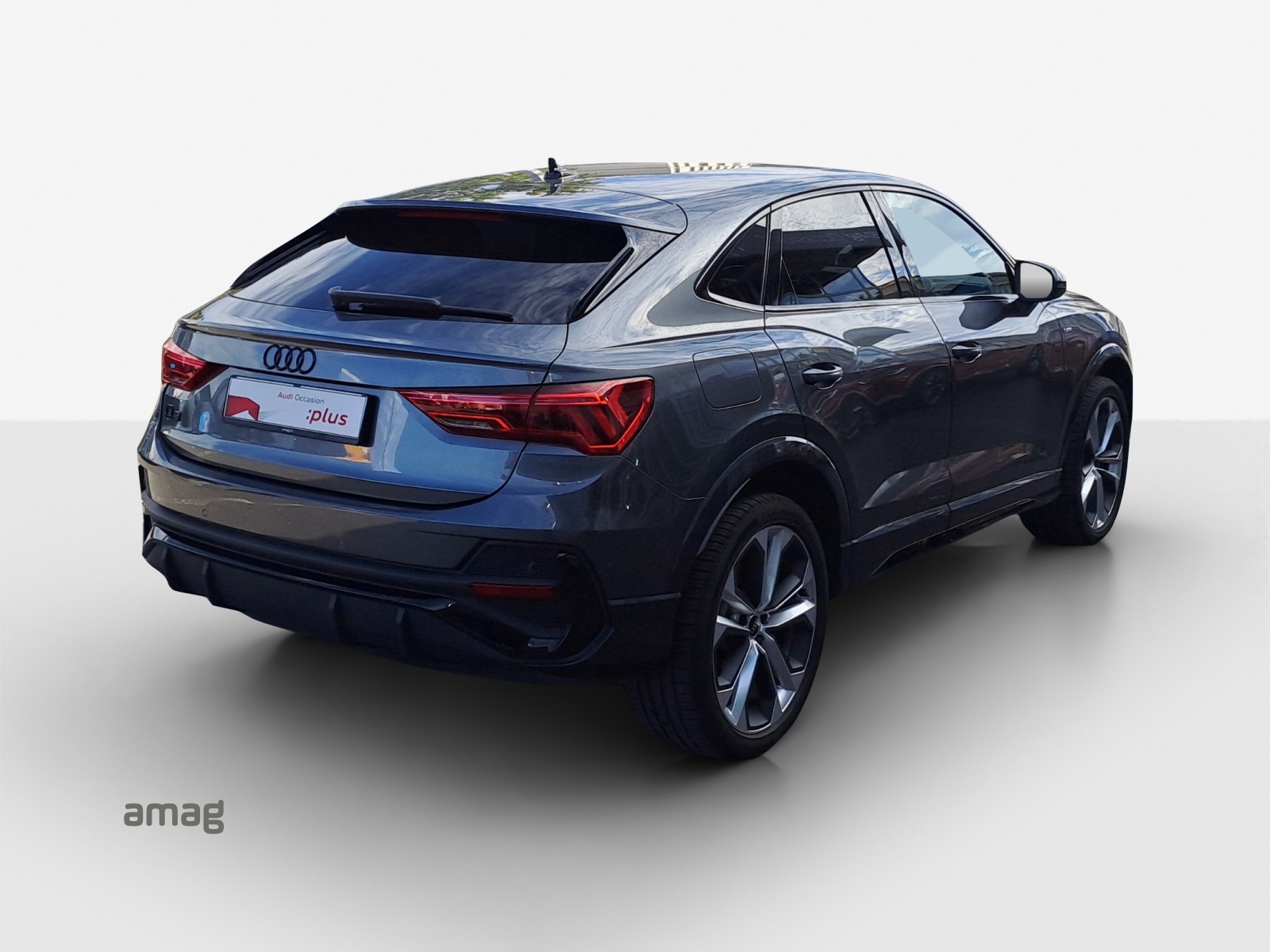 AUDI Q3 Sportback 45 TFSI e S line S-tronic-image-5