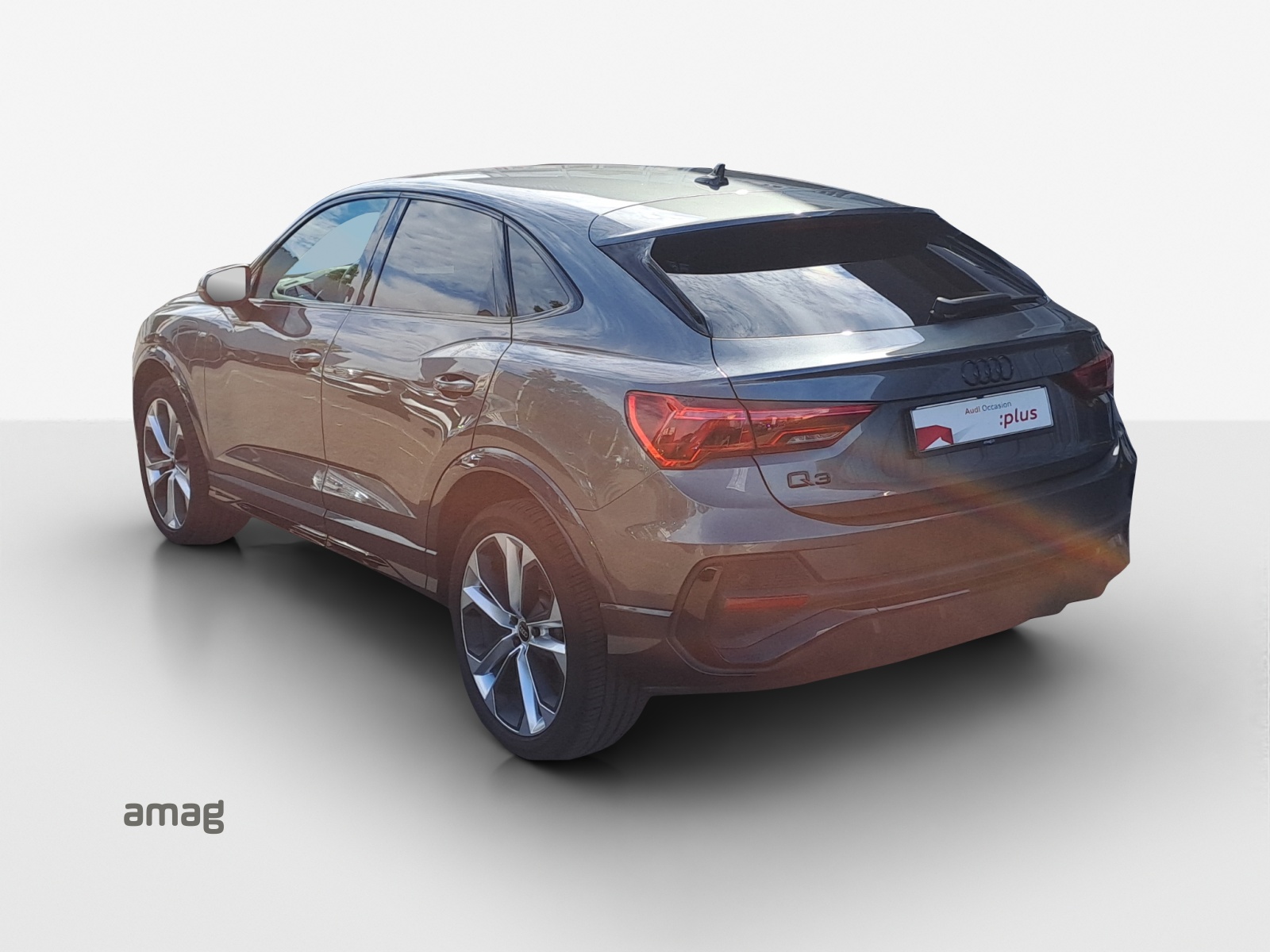 AUDI Q3 Sportback 45 TFSI e S line S-tronic-image-2