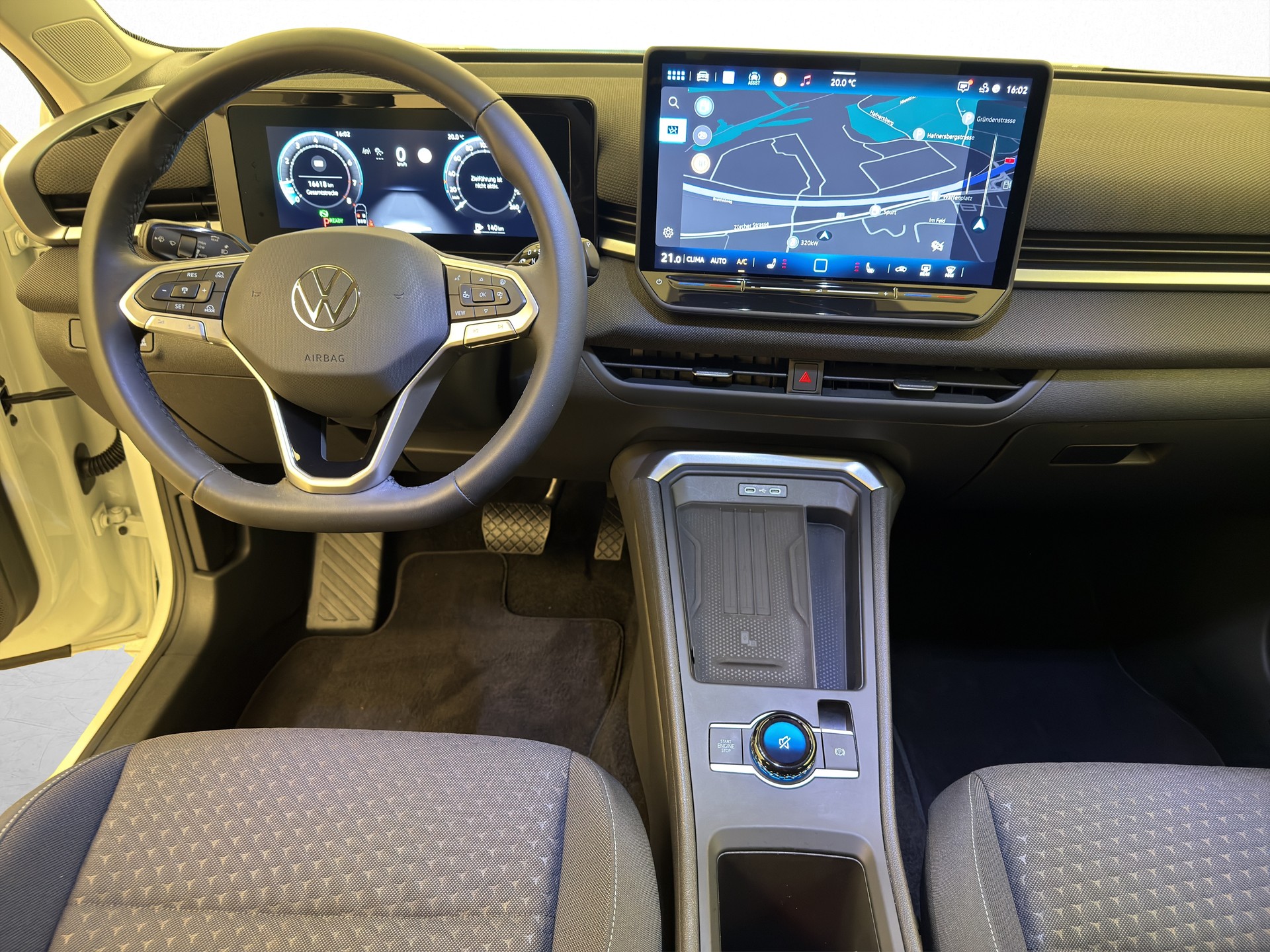 VW T-Roc 1.5 eTSI Life DSG-image-8