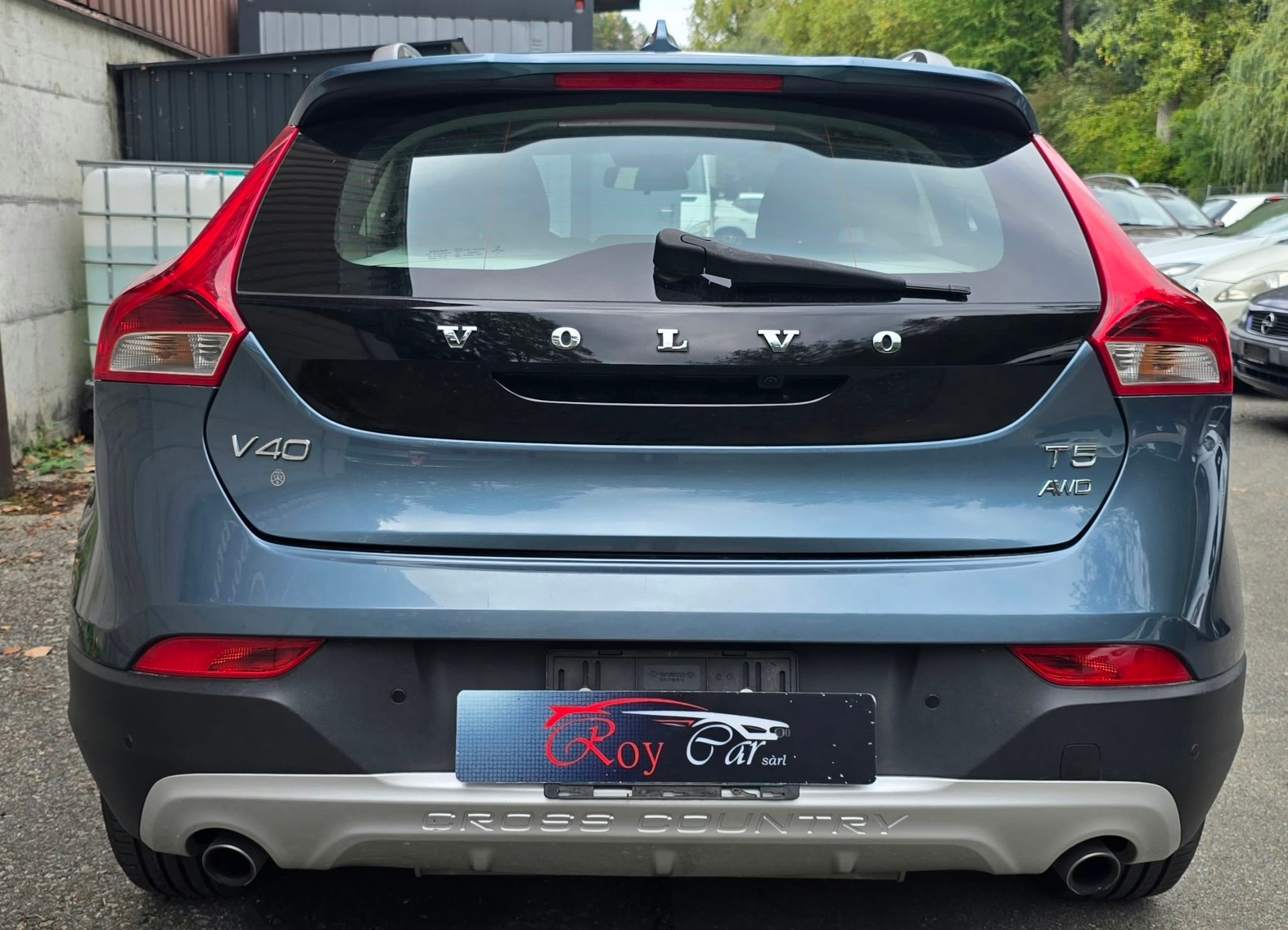 VOLVO V40 Cross Country T5 AWD+Kit de Distribution neuf-image-4