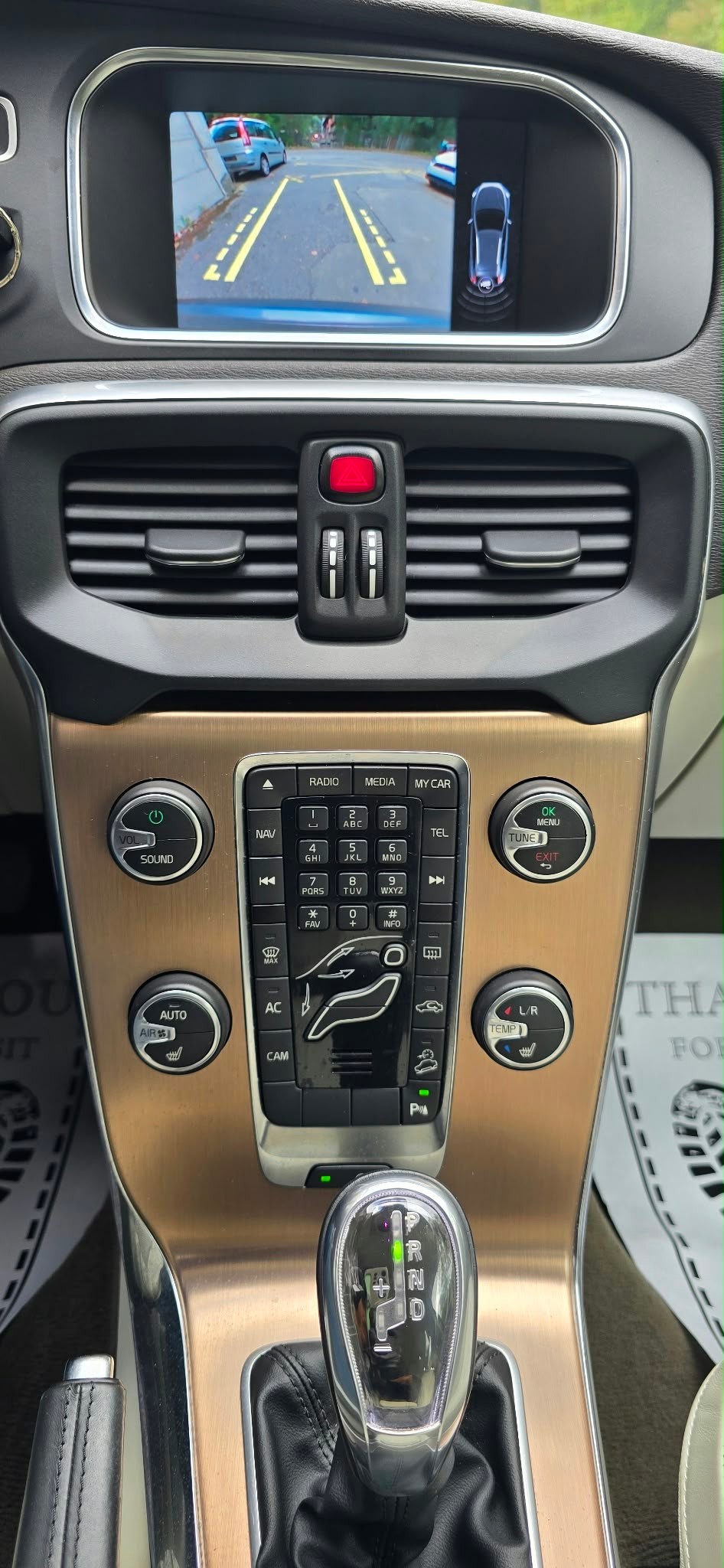 VOLVO V40 Cross Country T5 AWD+Kit de Distribution neuf-image-9