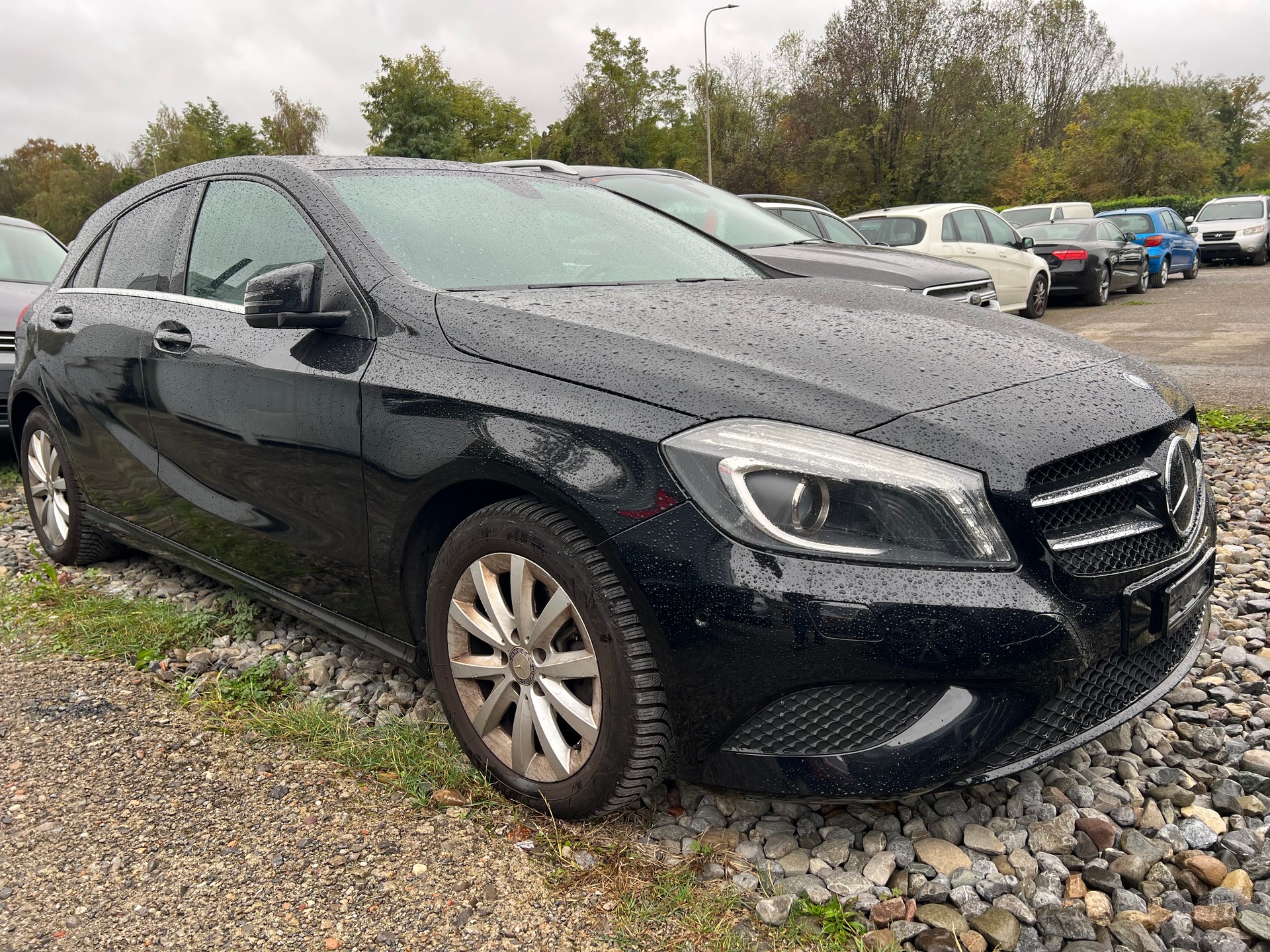 MERCEDES-BENZ A 180-image-1