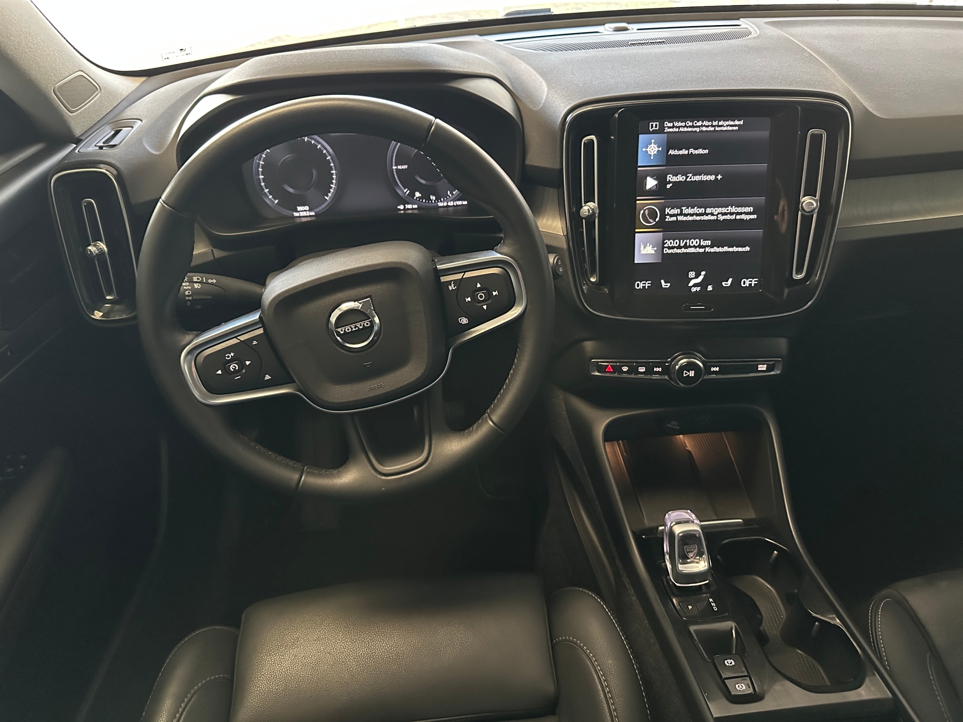 VOLVO XC40 1.5 T5 TE Inscription-image-9