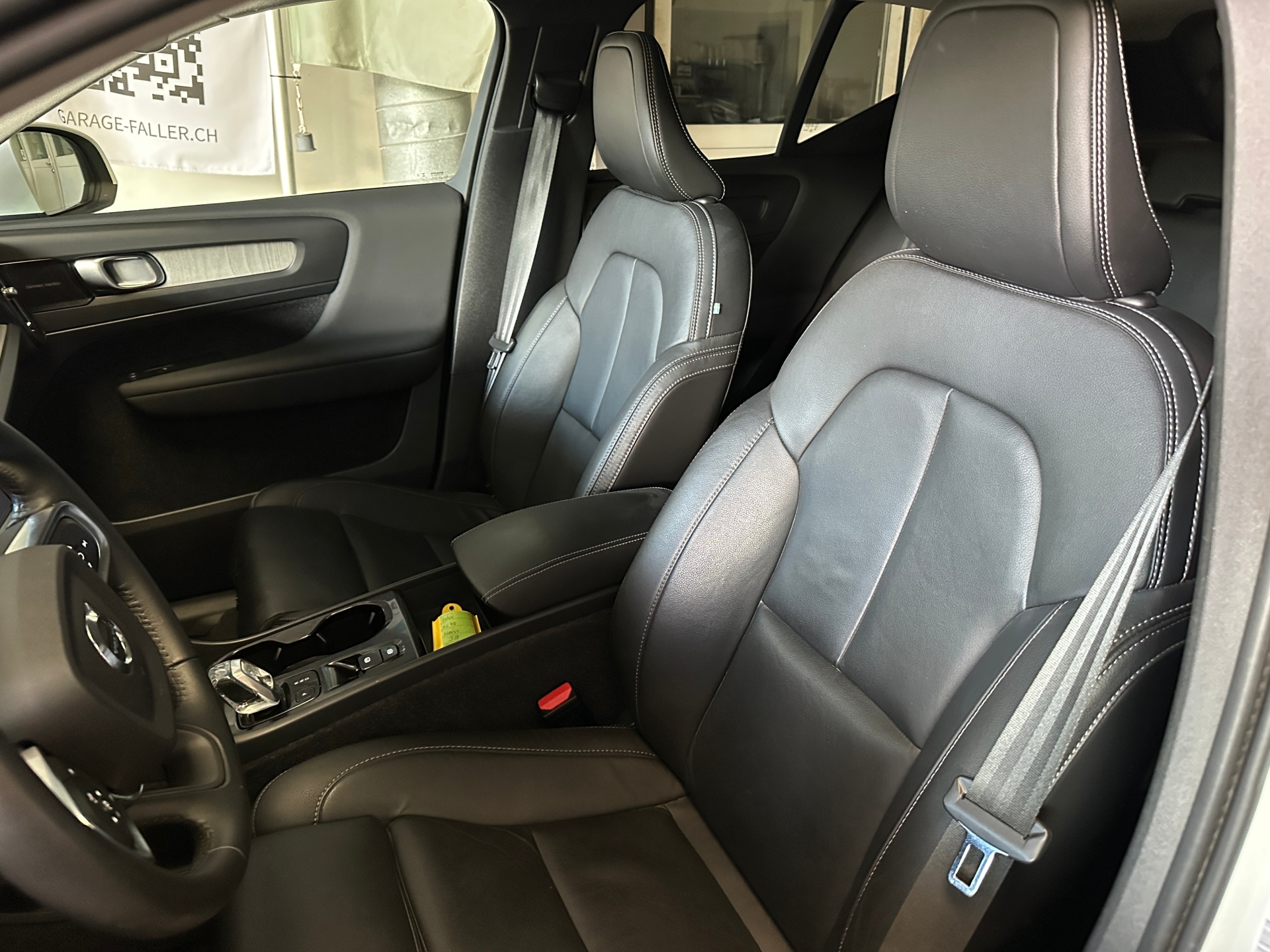 VOLVO XC40 1.5 T5 TE Inscription-image-8