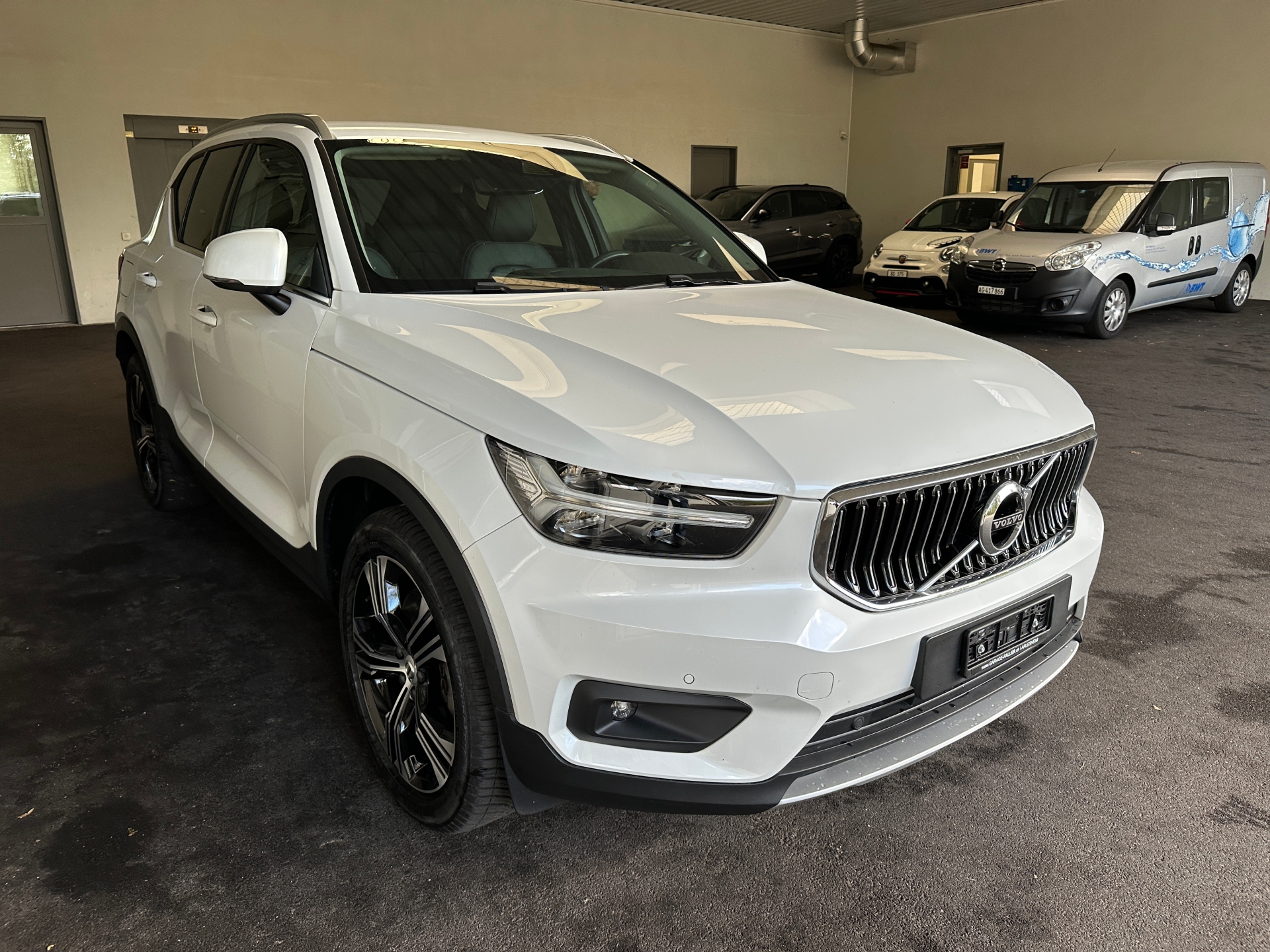 VOLVO XC40 1.5 T5 TE Inscription-image-6