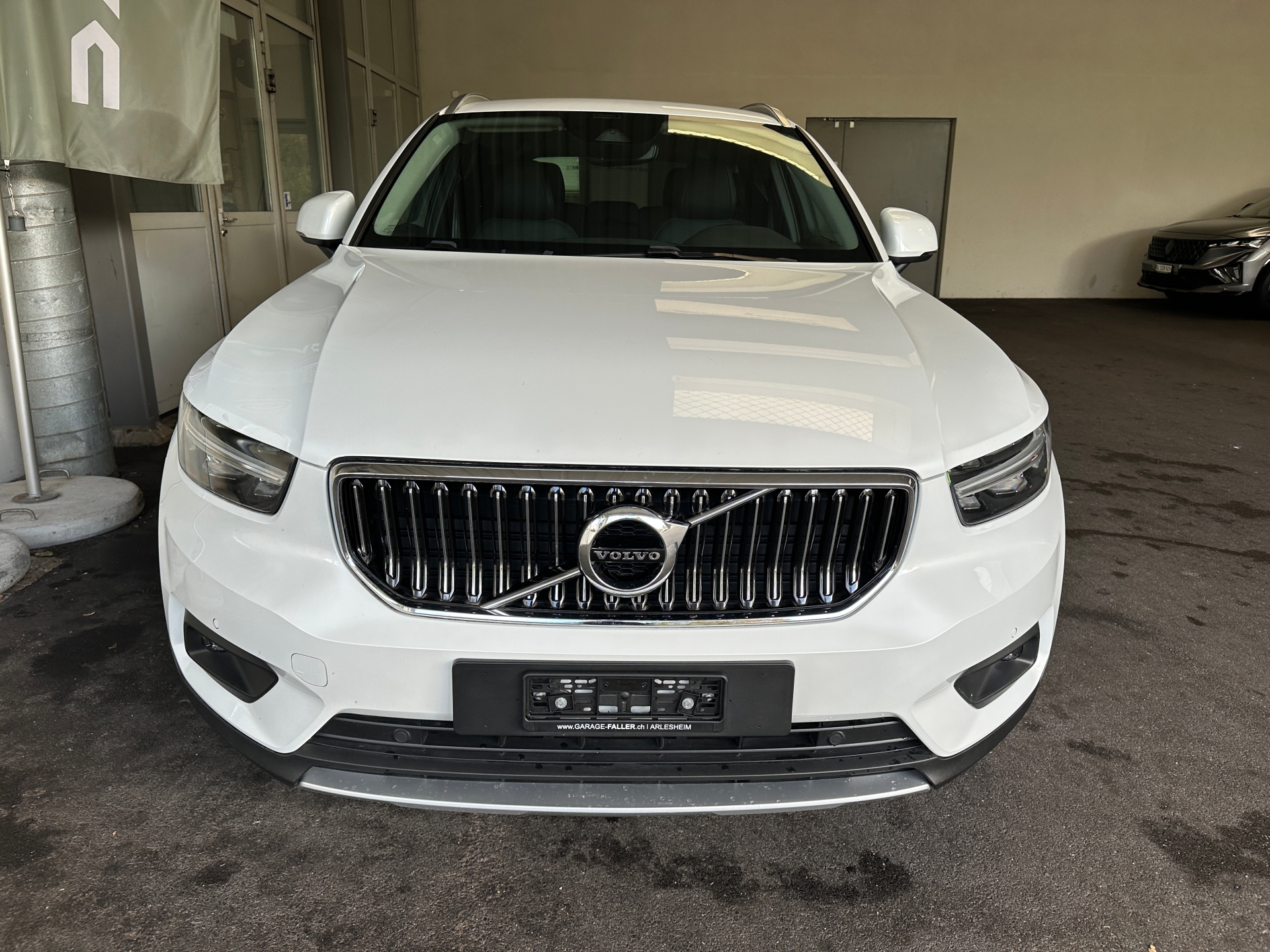 VOLVO XC40 1.5 T5 TE Inscription-image-7
