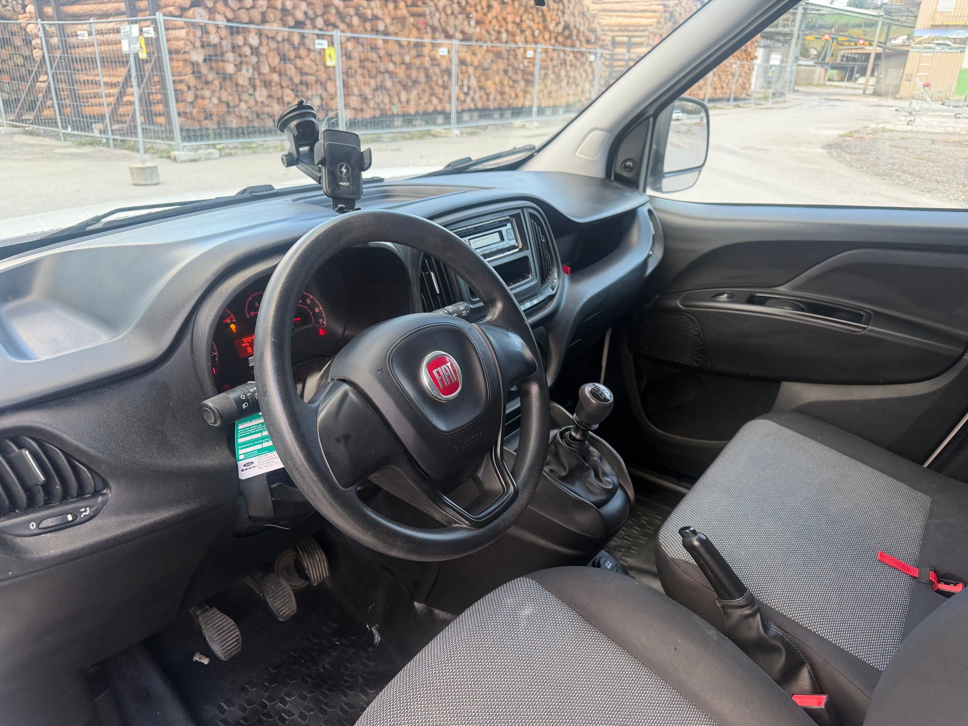 FIAT DOBLO-image-13