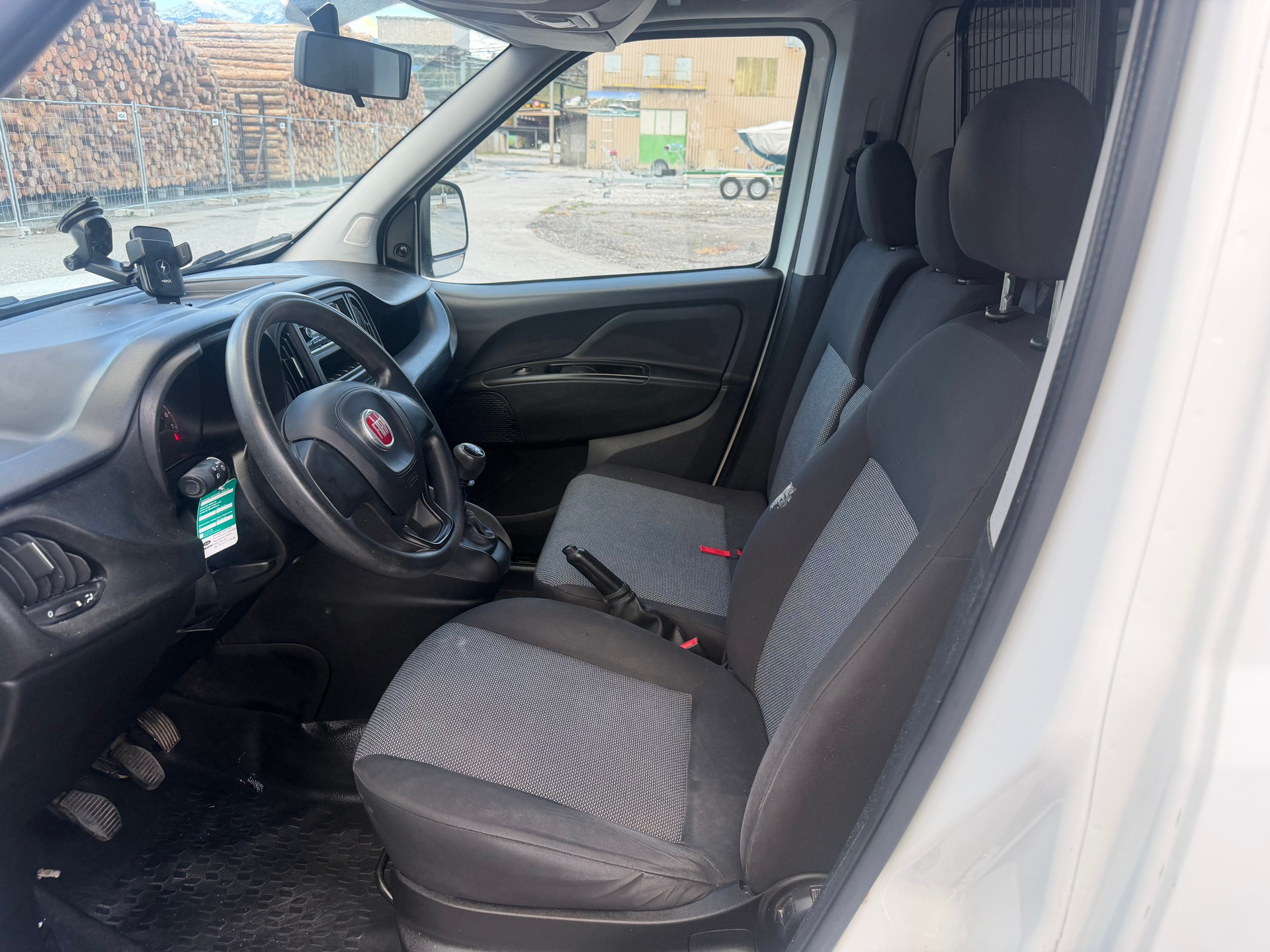 FIAT DOBLO-image-12