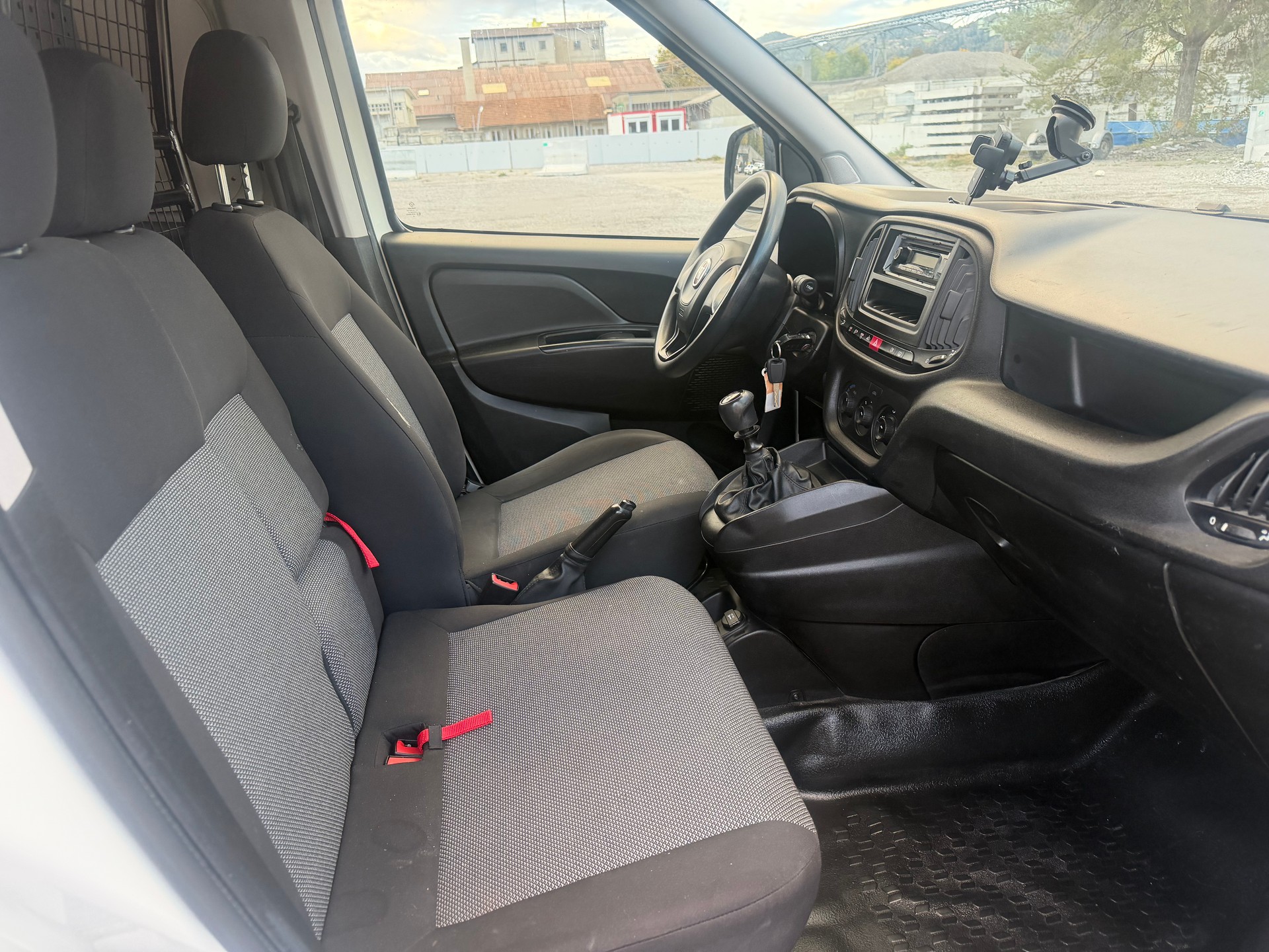 FIAT DOBLO-image-9