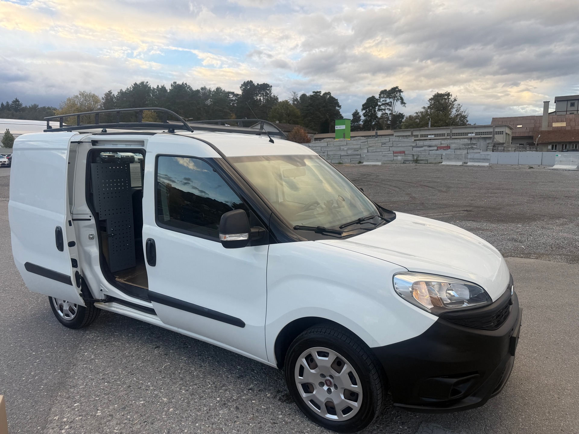 FIAT DOBLO-image-10