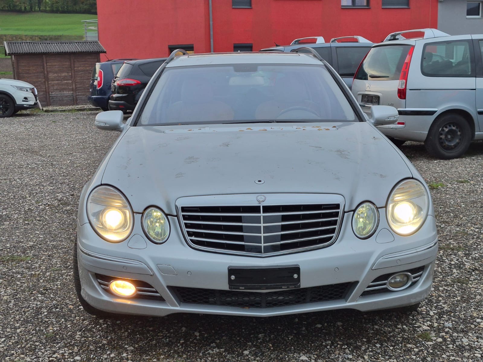 MERCEDES-BENZ E 350 Avantgarde 4Matic Automatic-image-1