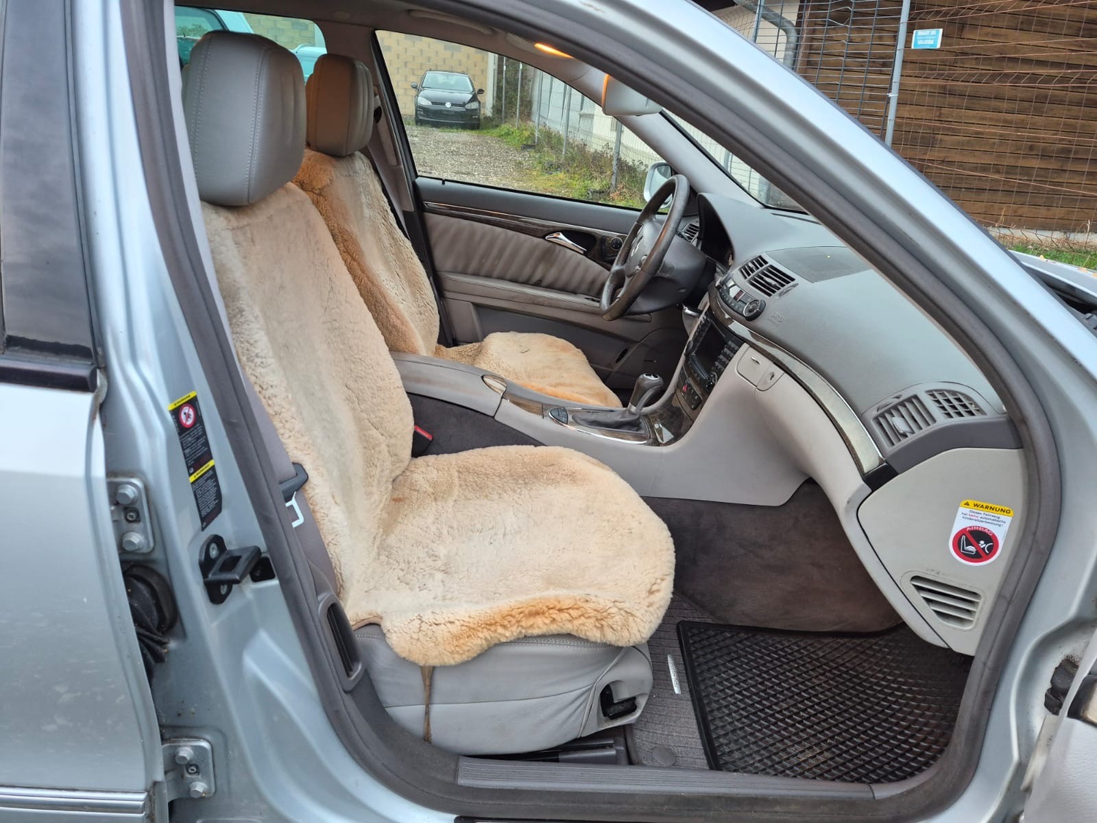 MERCEDES-BENZ E 350 Avantgarde 4Matic Automatic-image-9